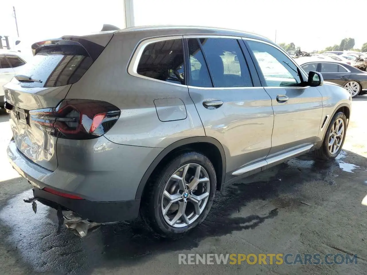 3 Photograph of a damaged car 5UX43DP07R9V34819 BMW X3 2024