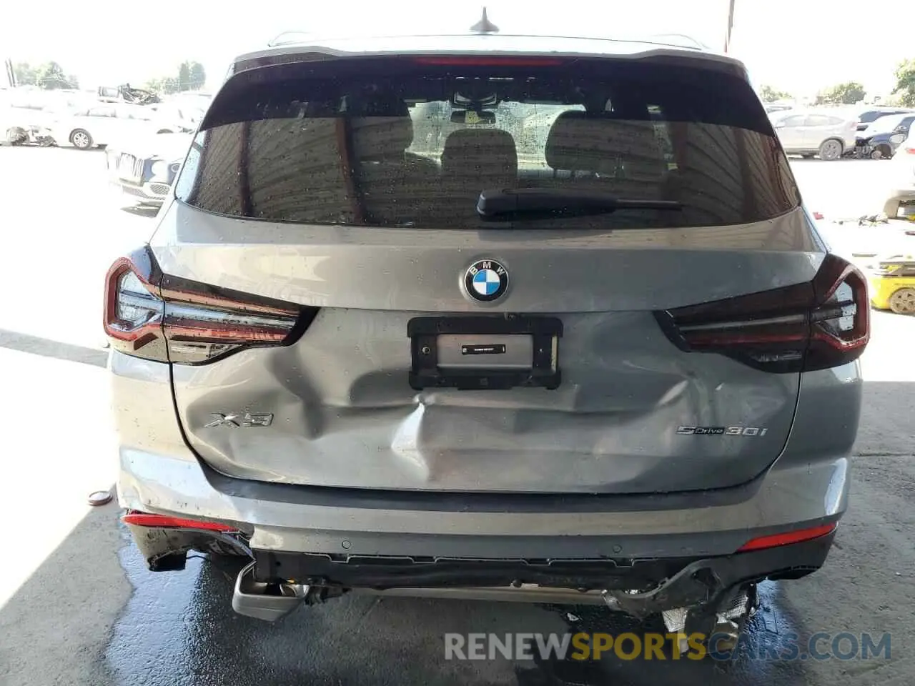 6 Photograph of a damaged car 5UX43DP07R9V34819 BMW X3 2024