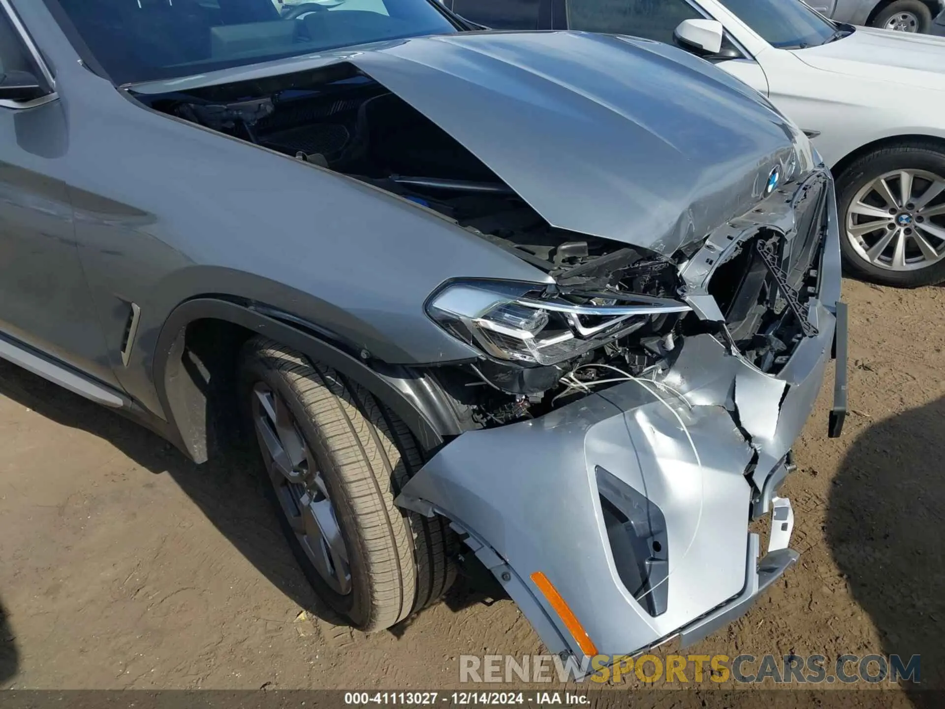 19 Фотография поврежденного автомобиля 5UX43DP08R9U47642 BMW X3 2024