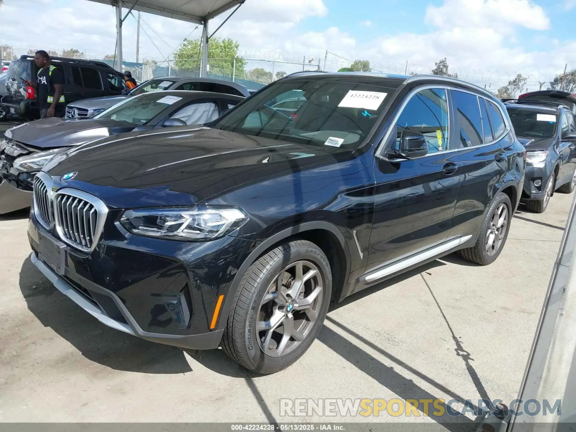 2 Photograph of a damaged car 5UX43DP08R9W68982 BMW X3 2024