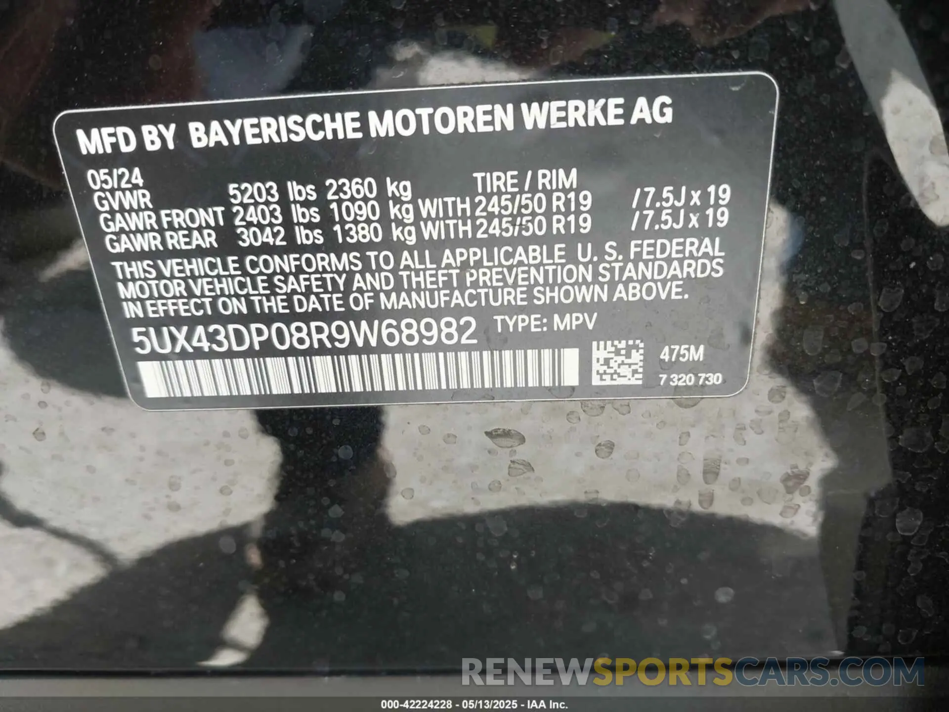 9 Photograph of a damaged car 5UX43DP08R9W68982 BMW X3 2024
