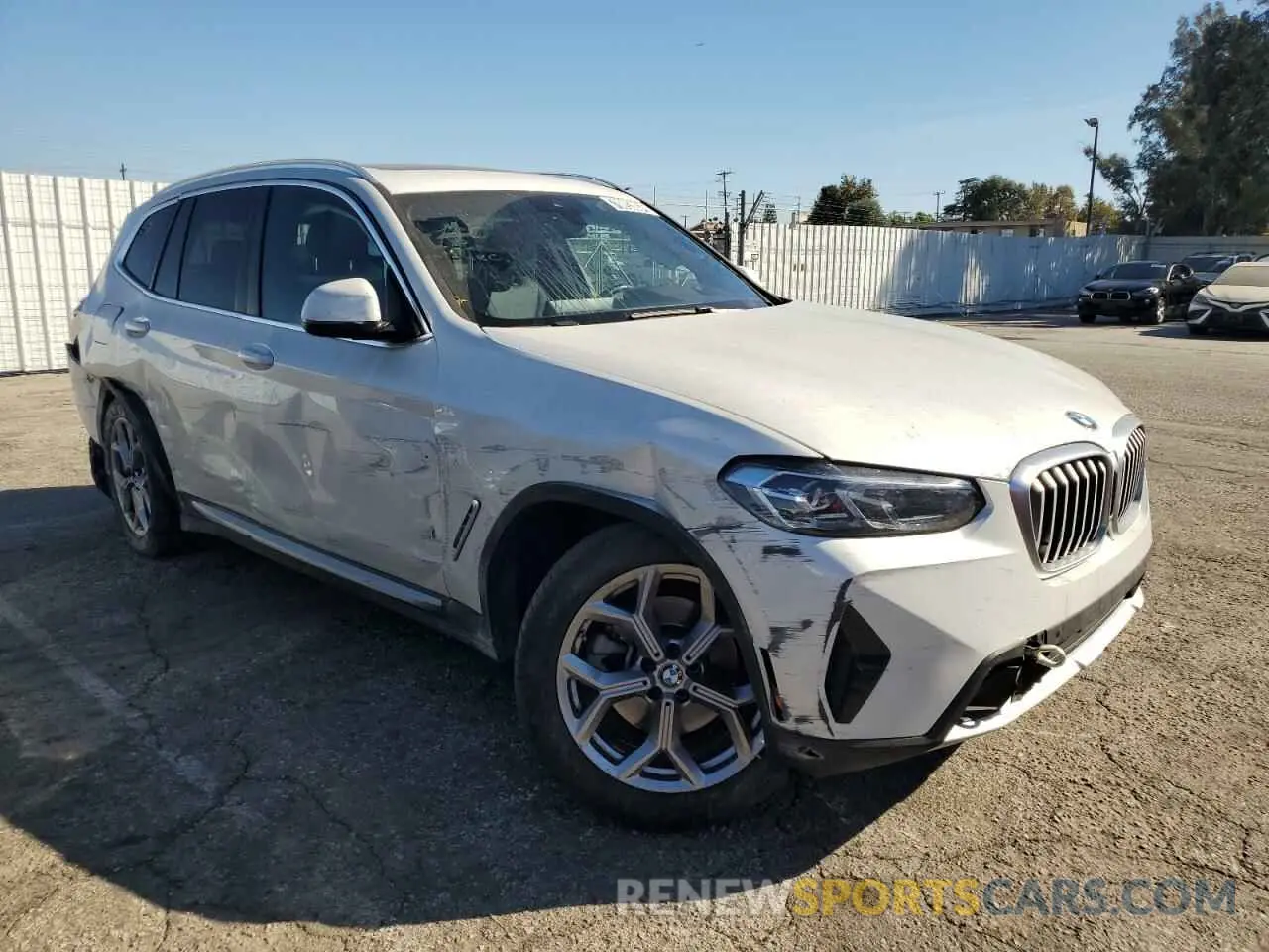 4 Photograph of a damaged car 5UX43DP09R9T40180 BMW X3 2024