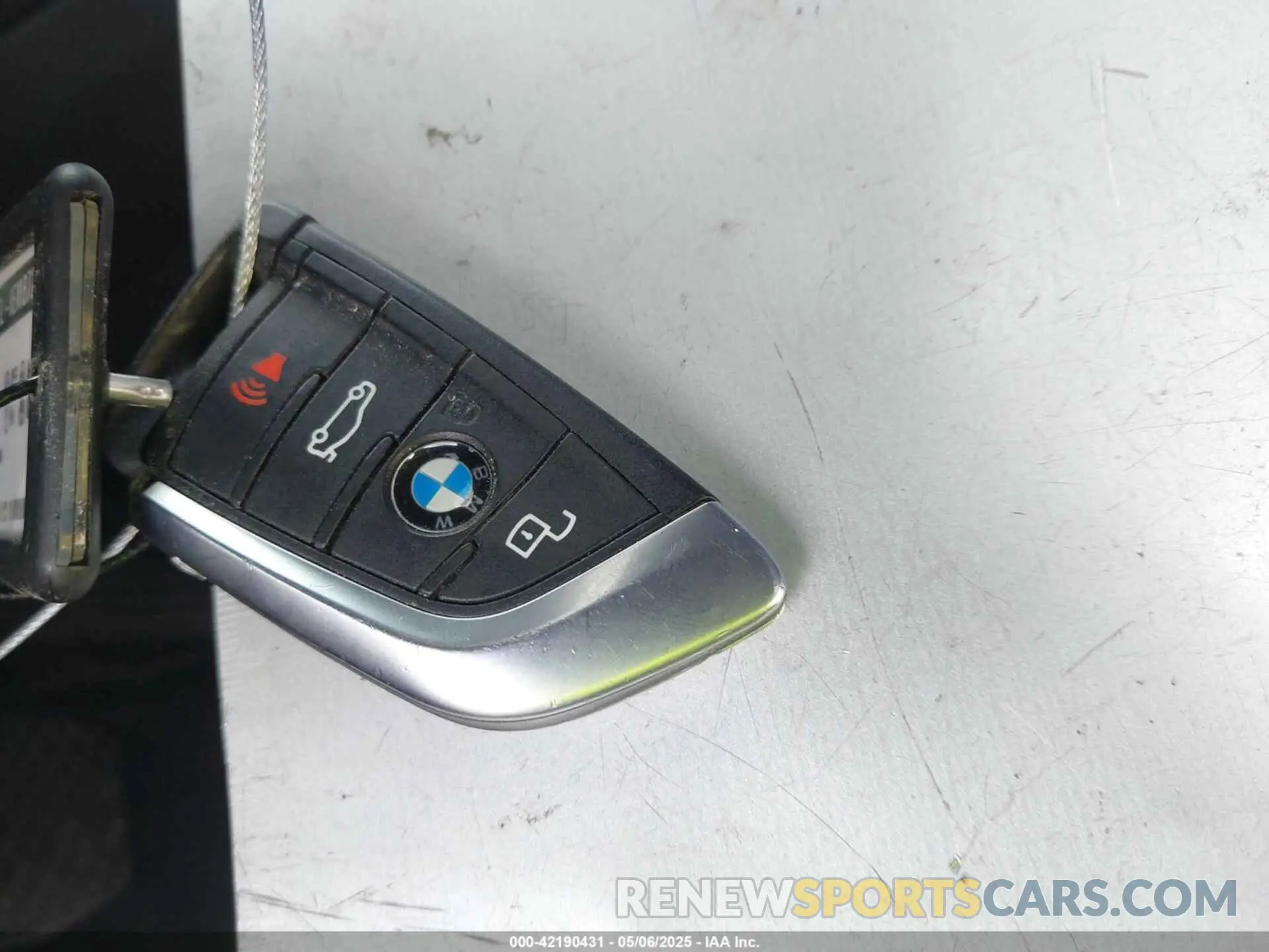 11 Фотография поврежденного автомобиля 5UX43DP09R9T81912 BMW X3 2024