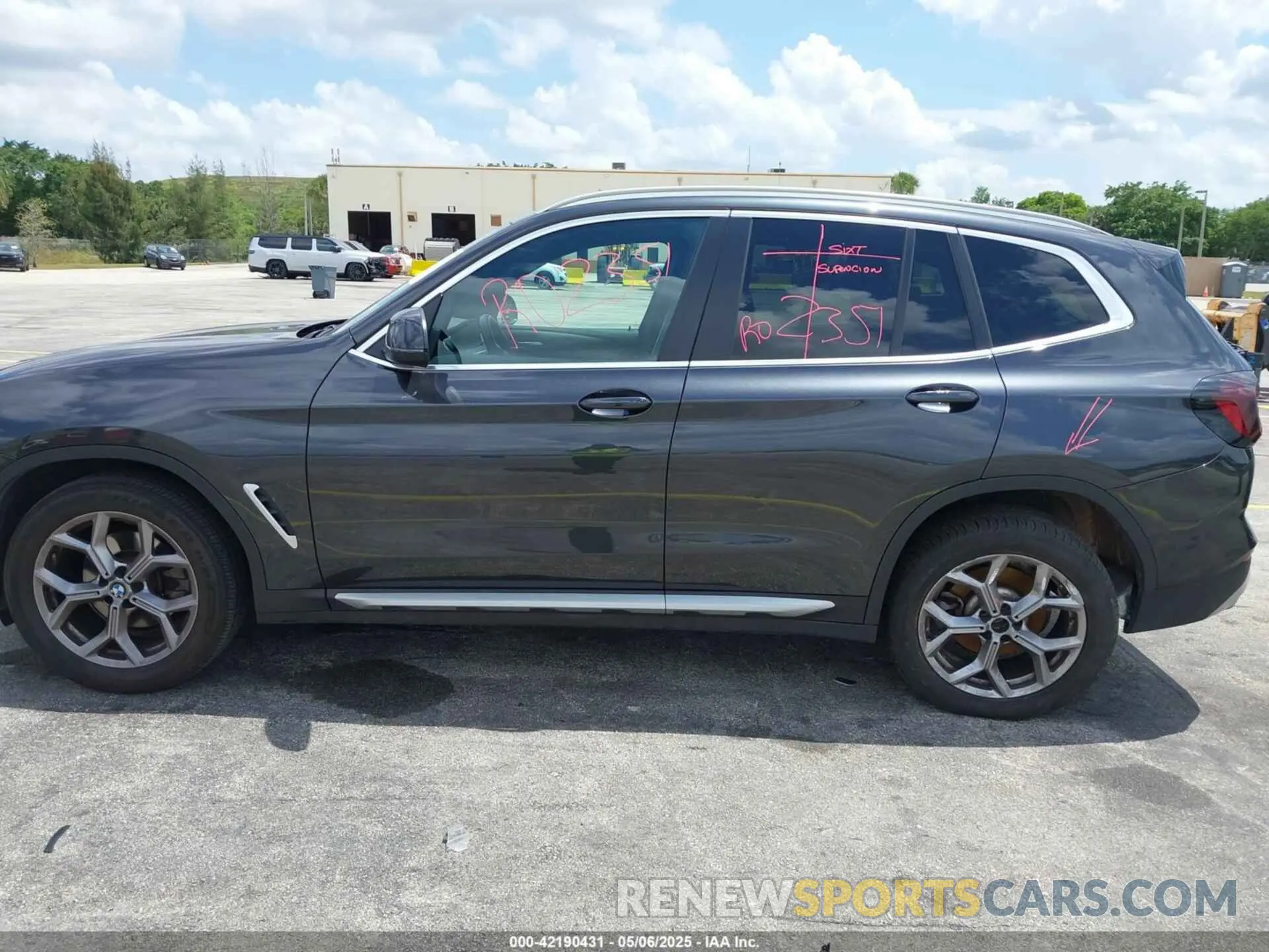 14 Фотография поврежденного автомобиля 5UX43DP09R9T81912 BMW X3 2024