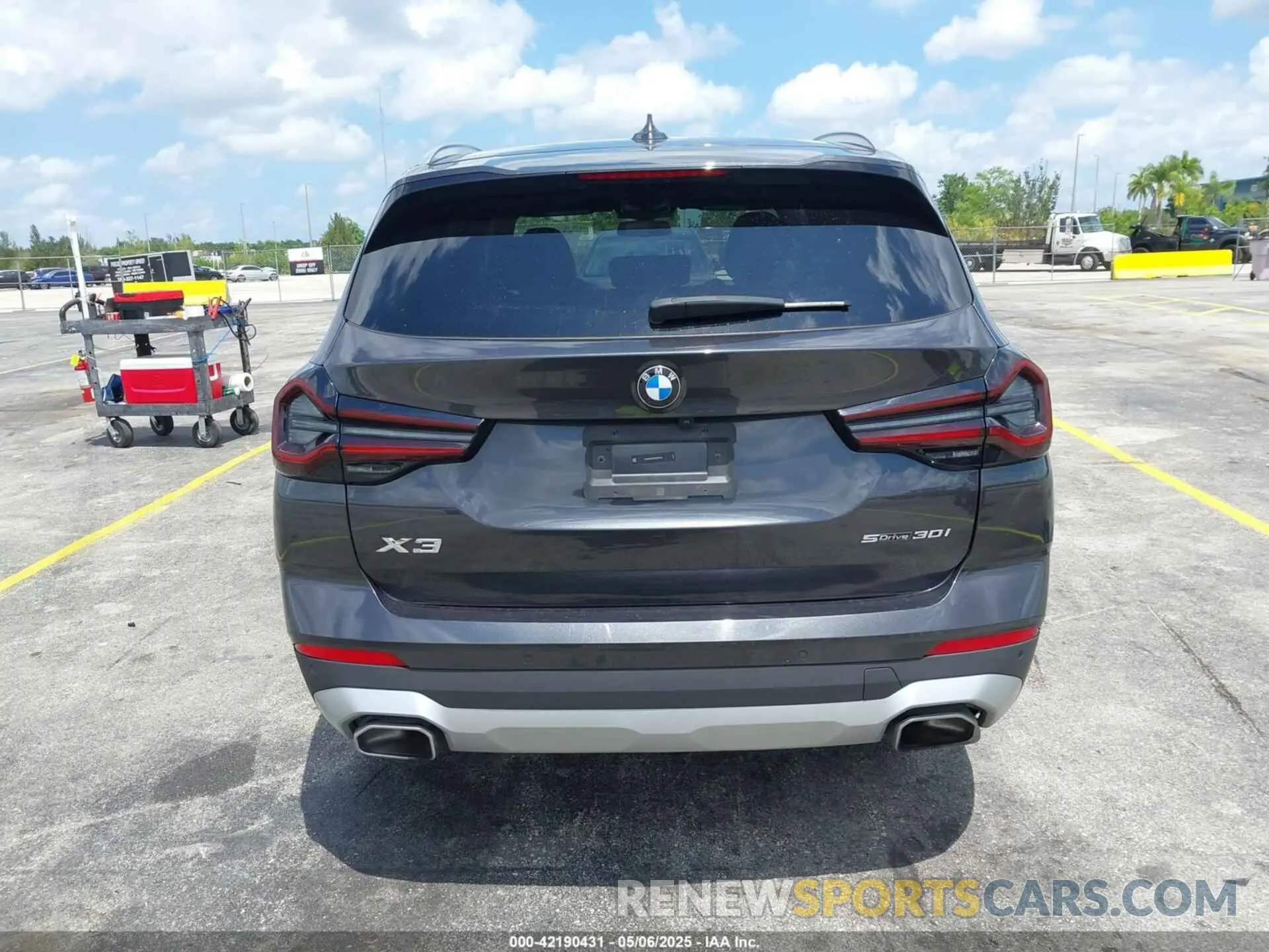 16 Фотография поврежденного автомобиля 5UX43DP09R9T81912 BMW X3 2024