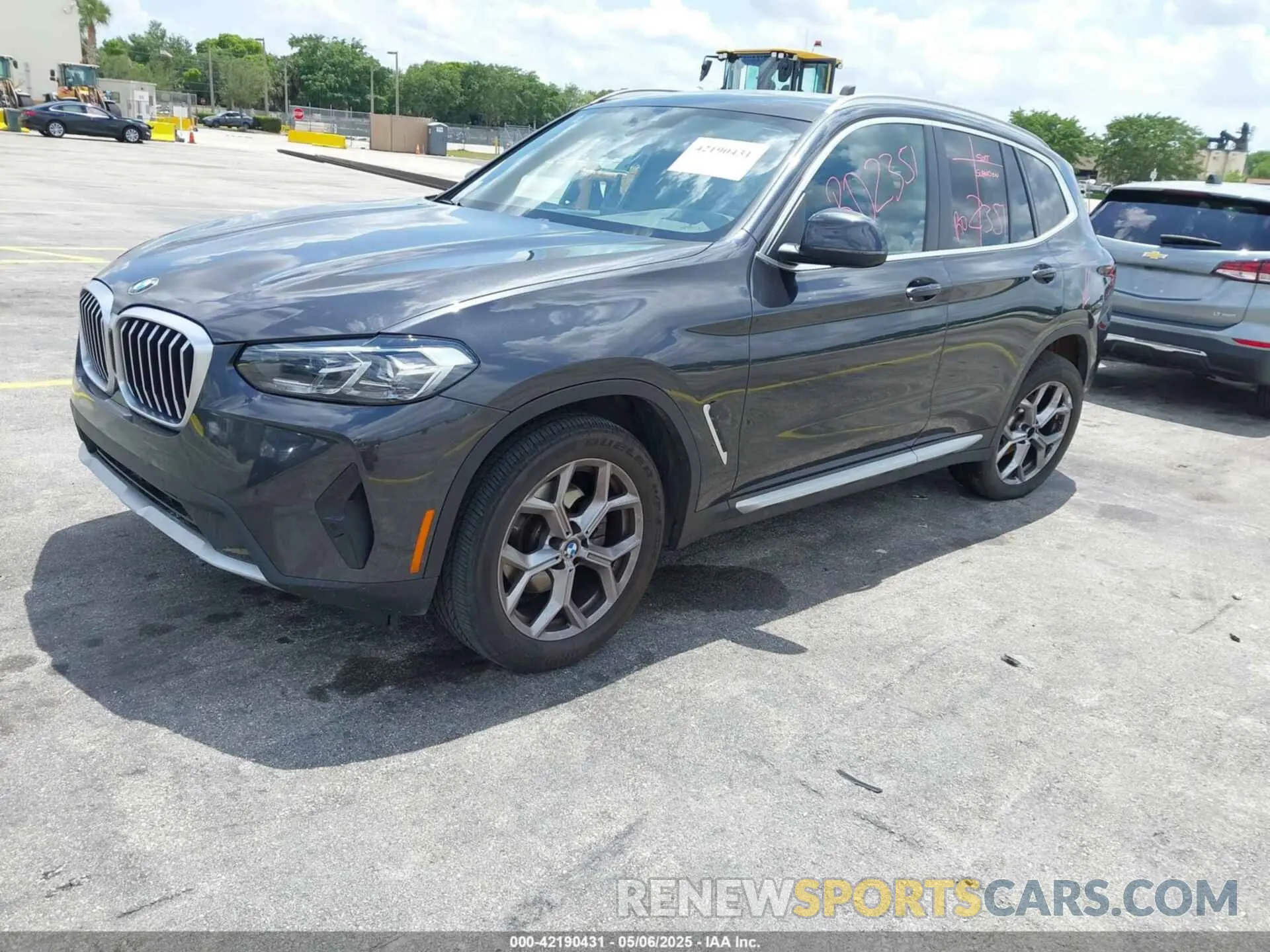 2 Фотография поврежденного автомобиля 5UX43DP09R9T81912 BMW X3 2024