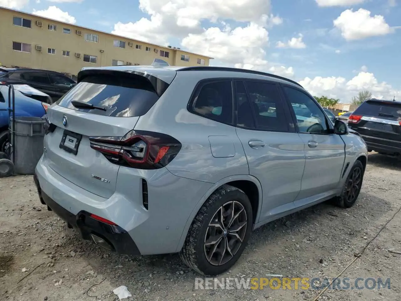 3 Photograph of a damaged car 5UX43DP09R9V35521 BMW X3 2024