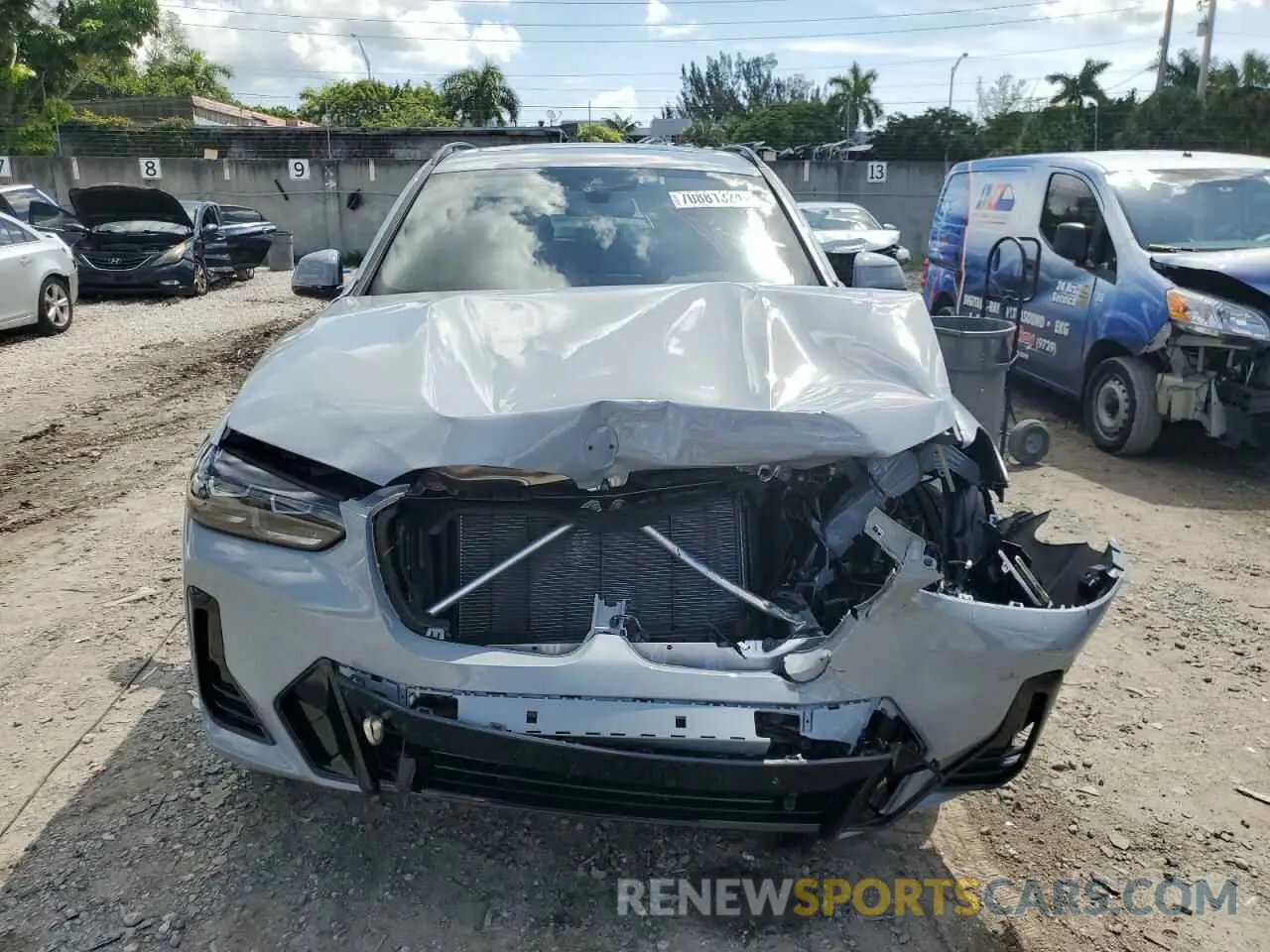 5 Photograph of a damaged car 5UX43DP09R9V35521 BMW X3 2024