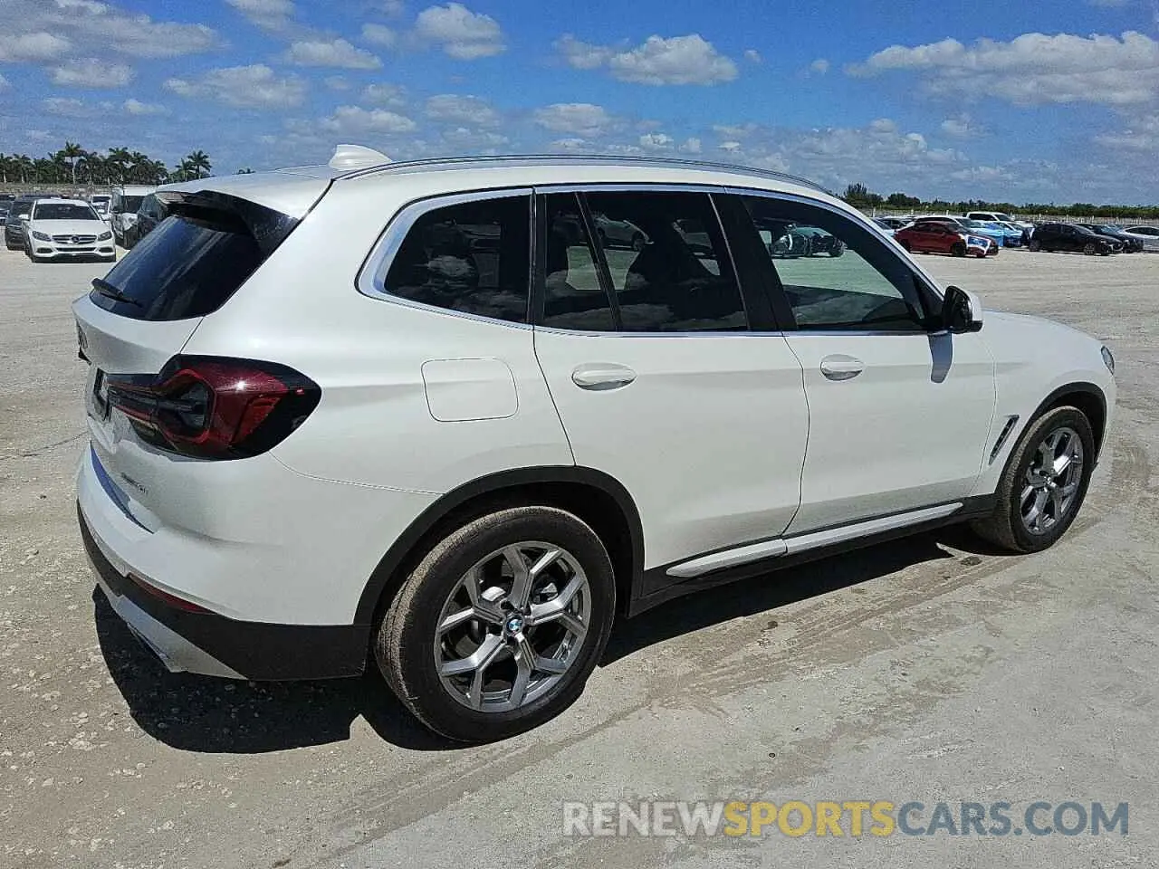 3 Photograph of a damaged car 5UX43DP0XR9V08098 BMW X3 2024