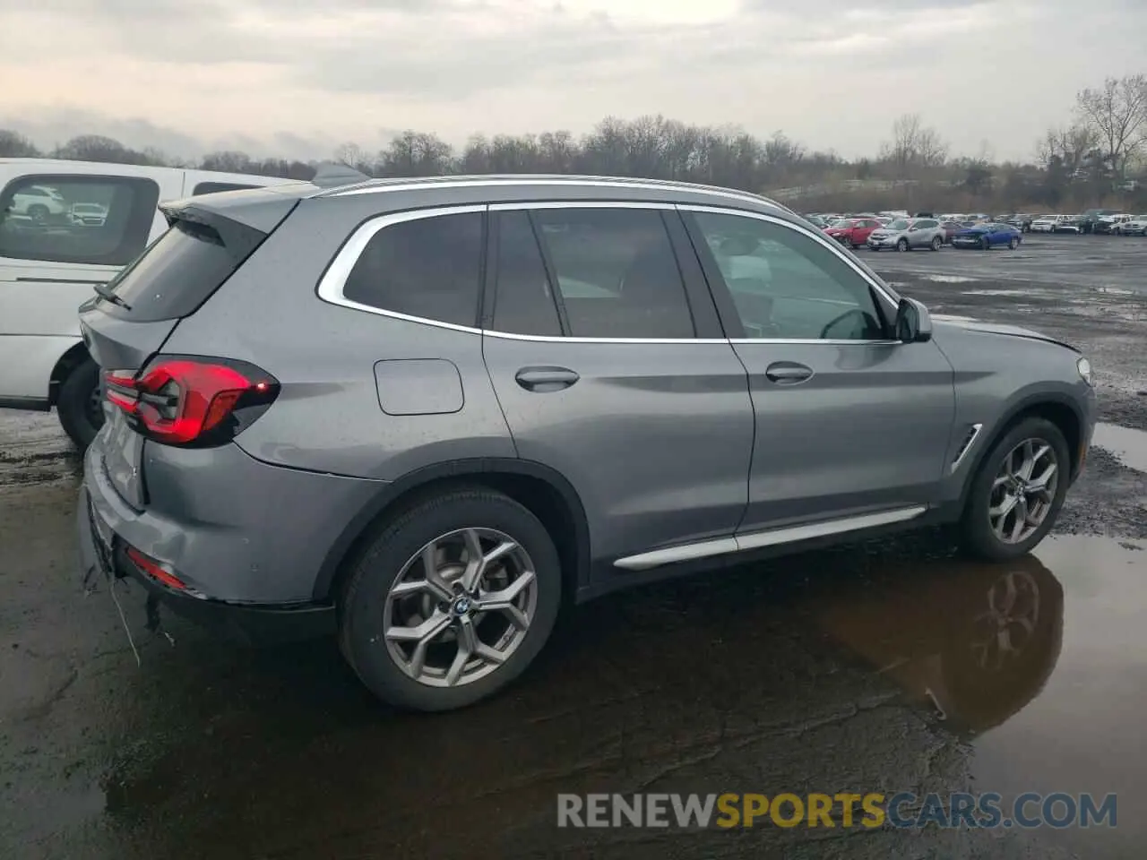 3 Photograph of a damaged car 5UX53DP00R9T83522 BMW X3 2024