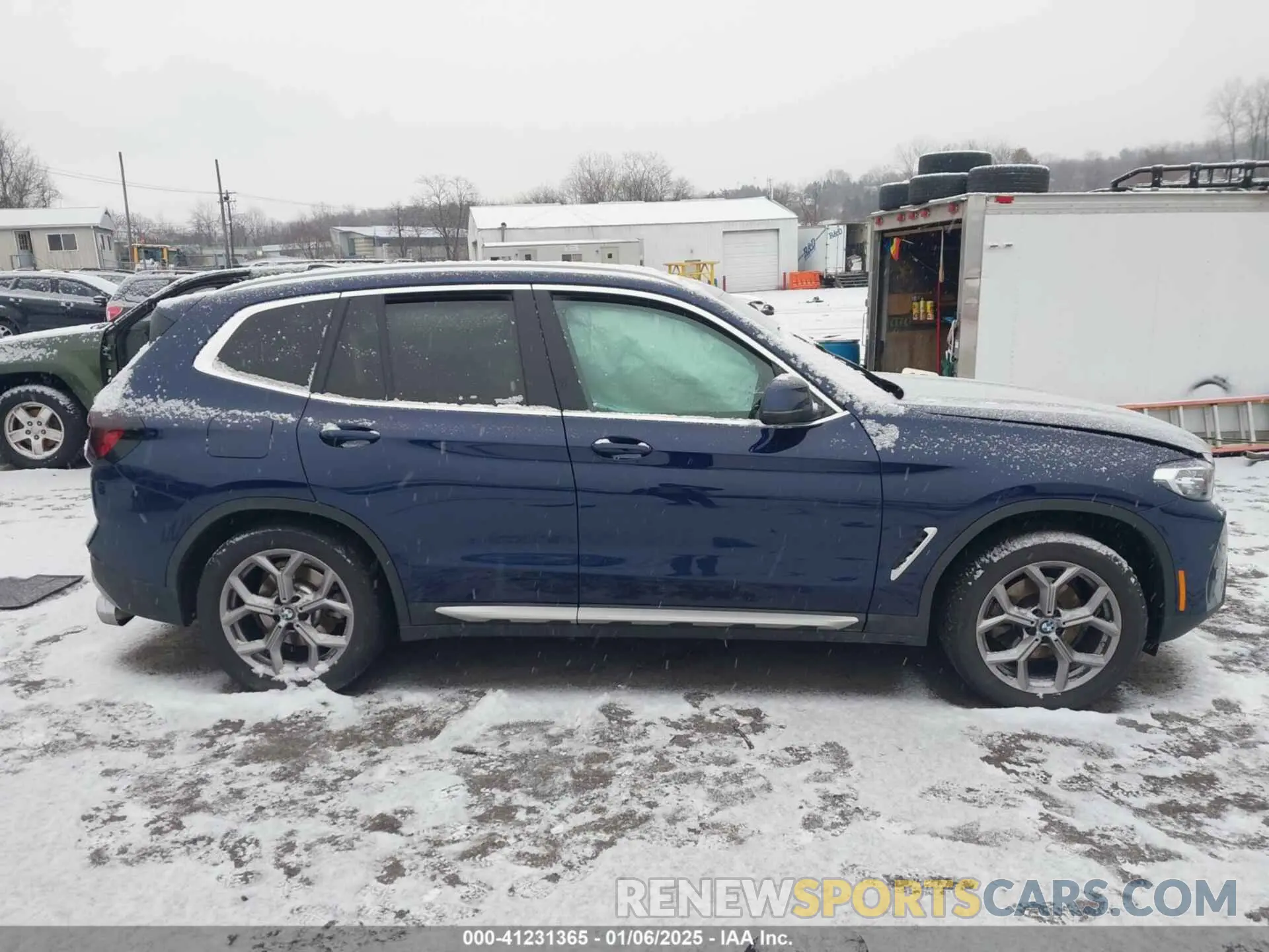 13 Photograph of a damaged car 5UX53DP01R9U94905 BMW X3 2024