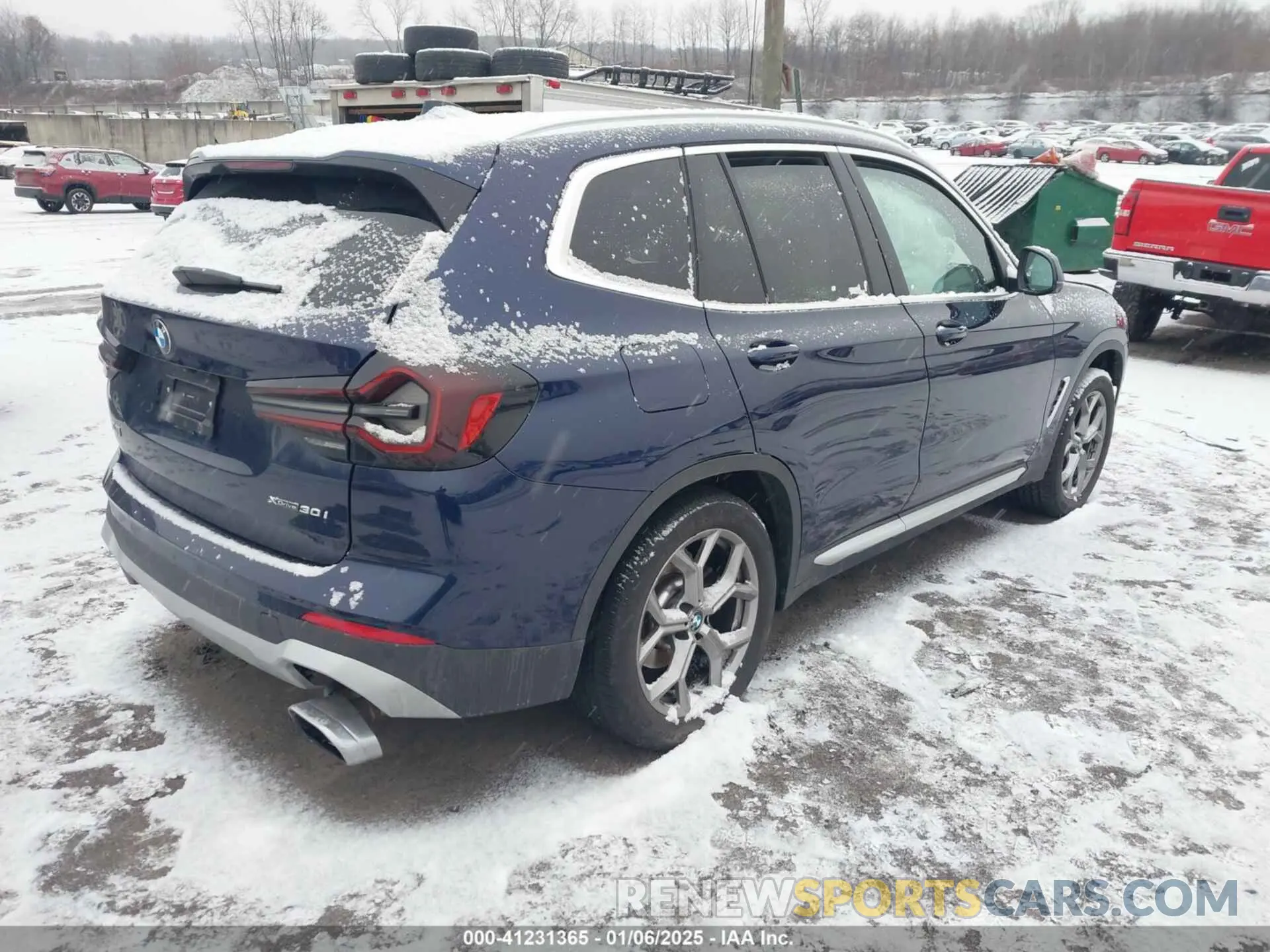 4 Photograph of a damaged car 5UX53DP01R9U94905 BMW X3 2024