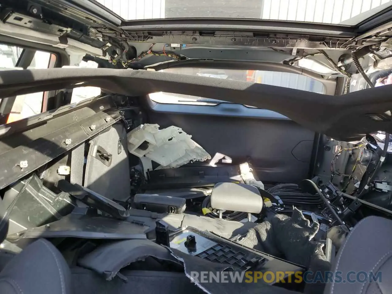 10 Фотография поврежденного автомобиля 5UX53DP04R9V52618 BMW X3 2024