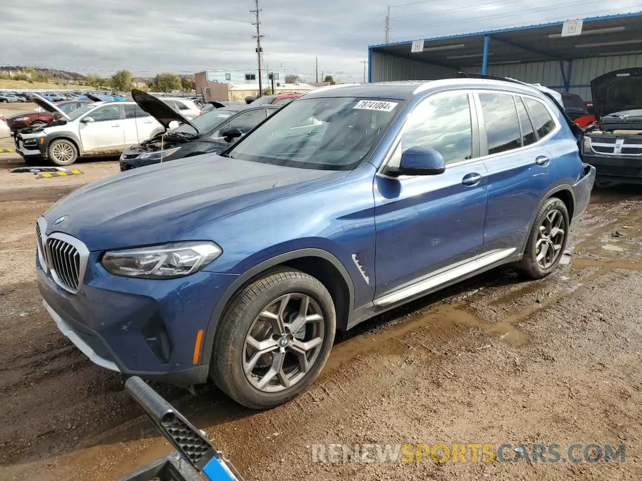 1 Photograph of a damaged car 5UX53DP04R9V91550 BMW X3 2024
