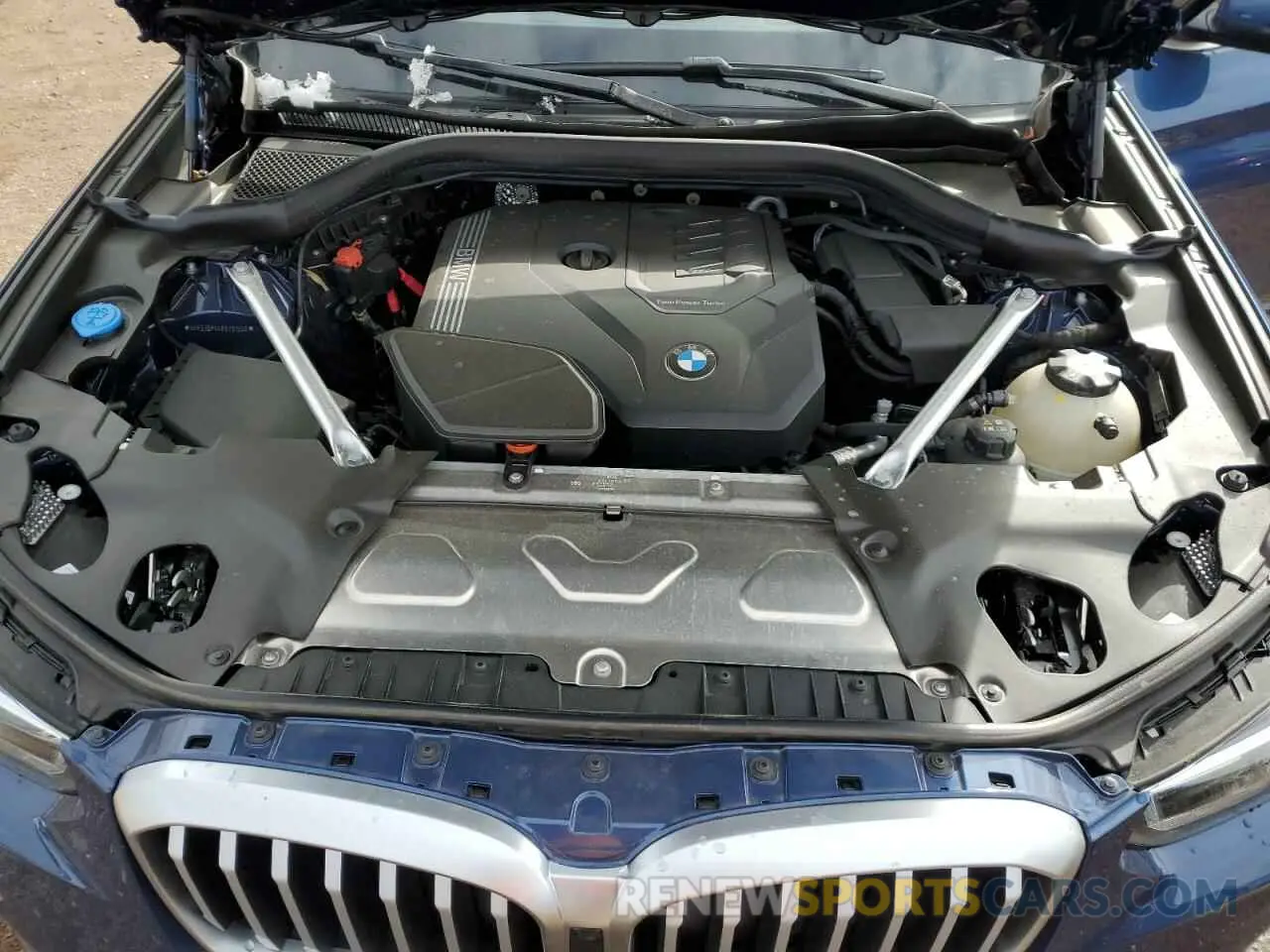 12 Photograph of a damaged car 5UX53DP04R9V91550 BMW X3 2024