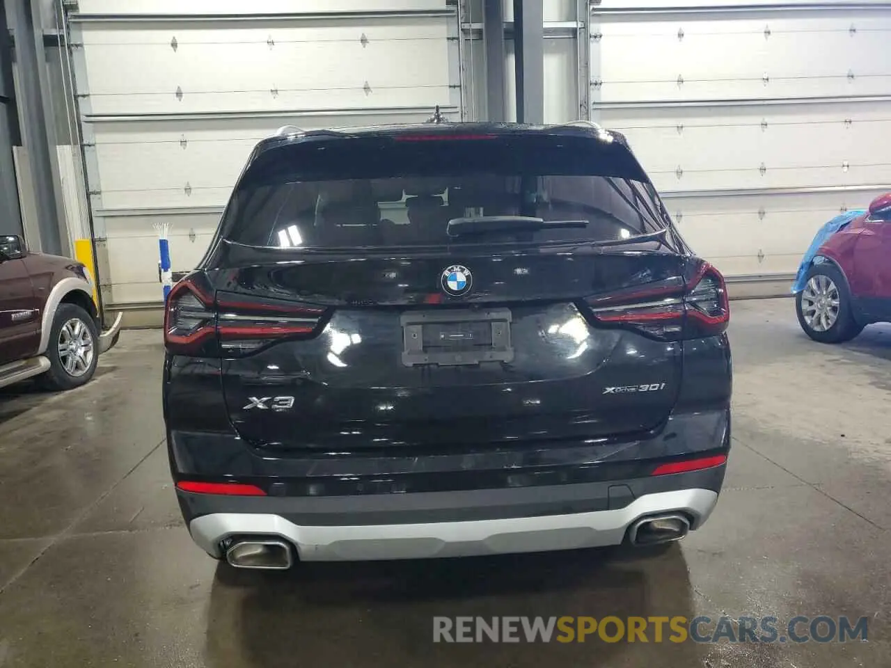 6 Photograph of a damaged car 5UX53DP05R9U80683 BMW X3 2024