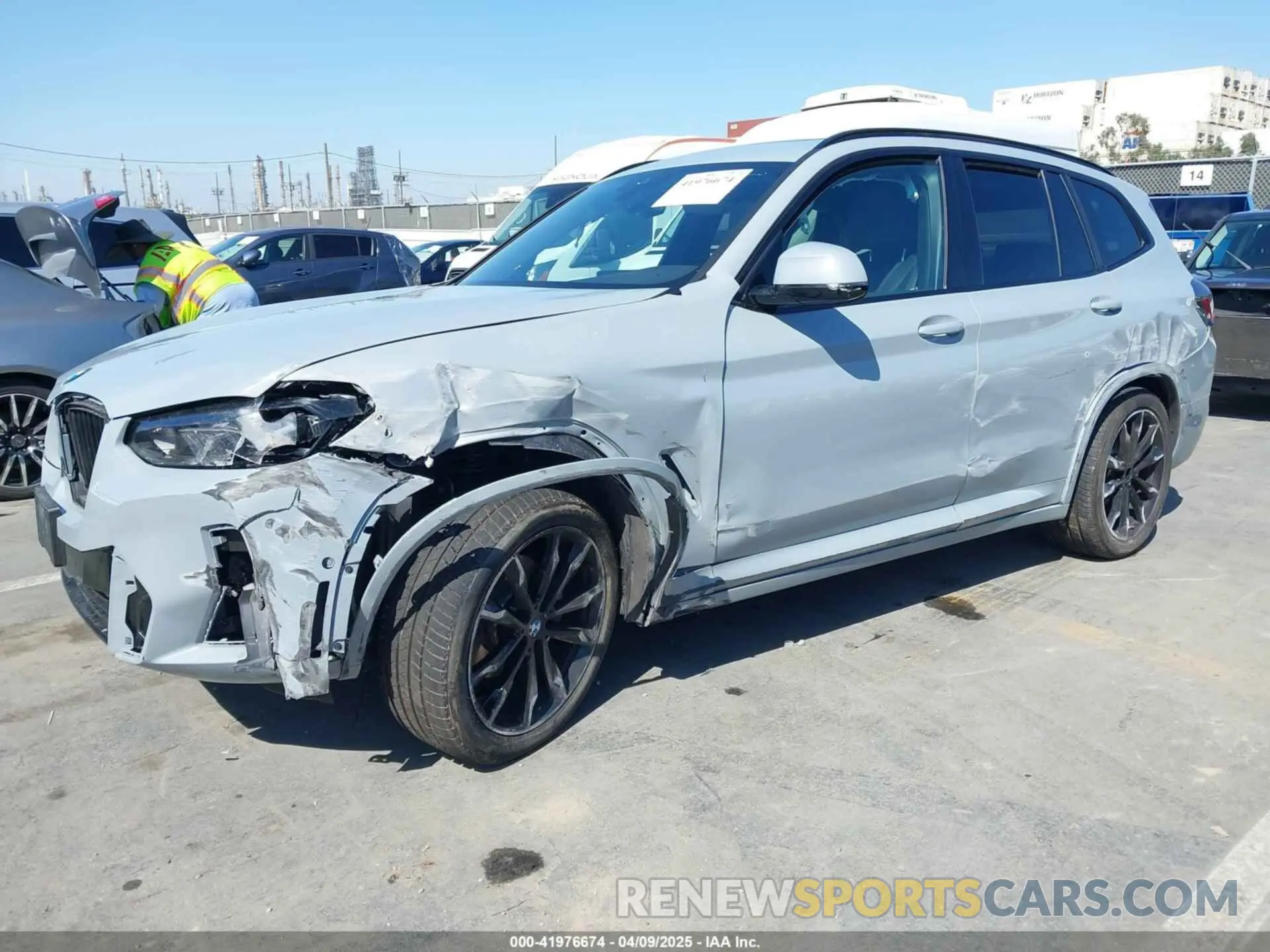 2 Фотография поврежденного автомобиля 5UX53DP05R9V31440 BMW X3 2024