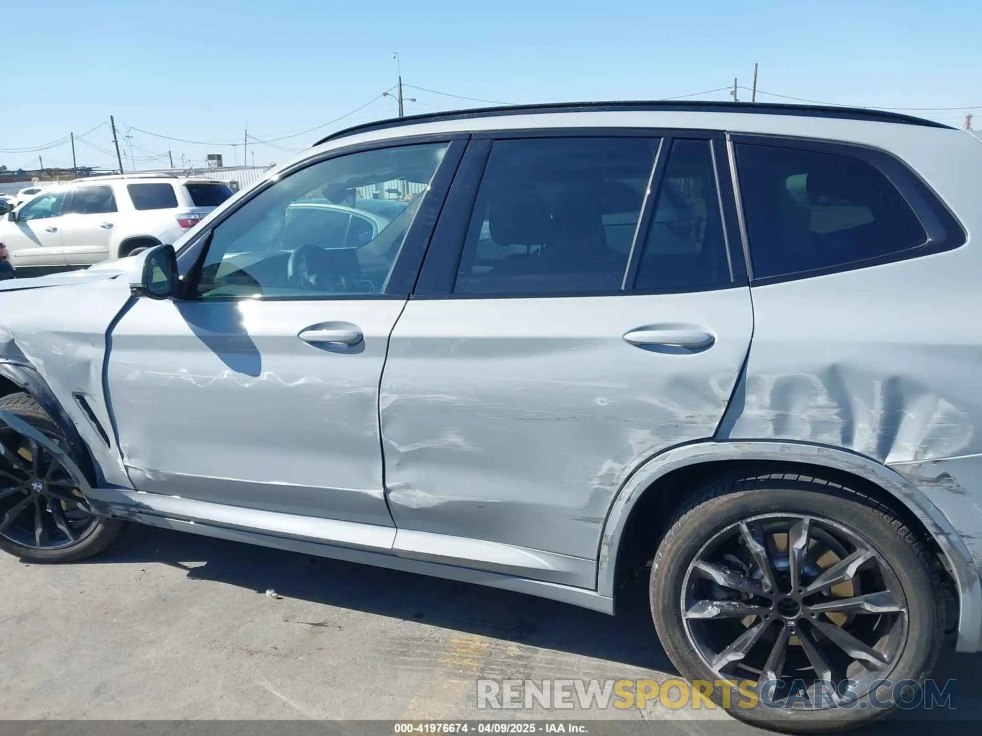 6 Фотография поврежденного автомобиля 5UX53DP05R9V31440 BMW X3 2024