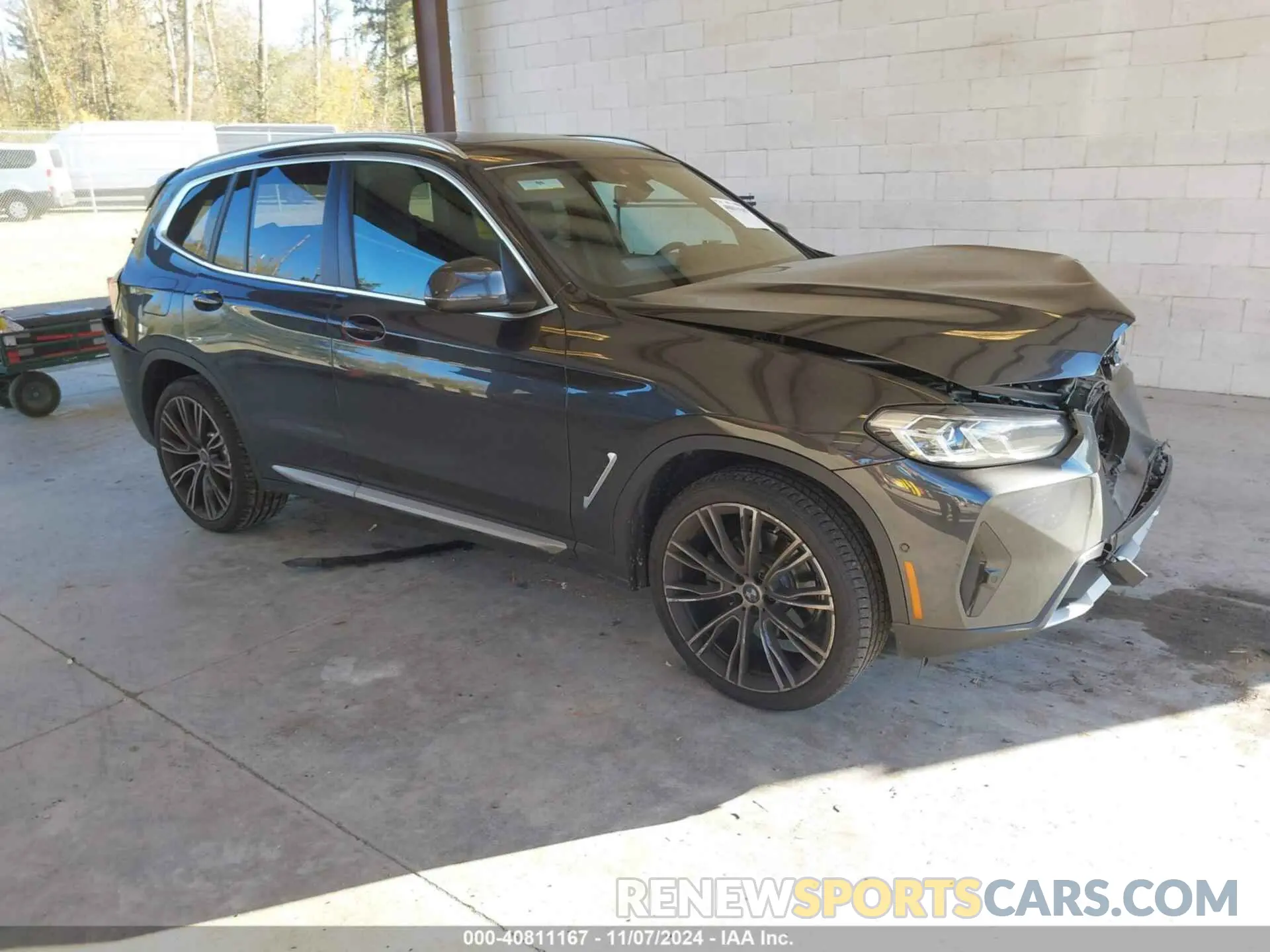 1 Photograph of a damaged car 5UX53DP05R9W37127 BMW X3 2024
