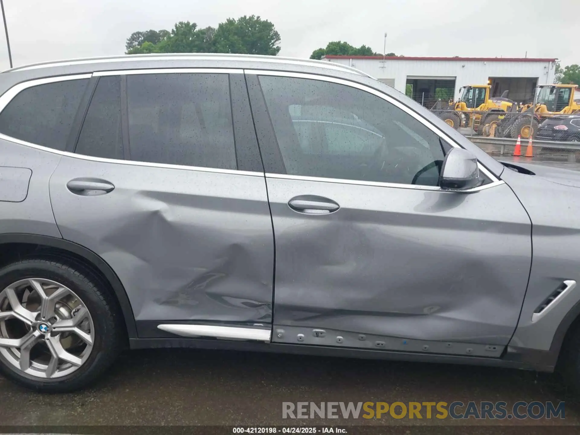 14 Фотография поврежденного автомобиля 5UX53DP05R9X47207 BMW X3 2024