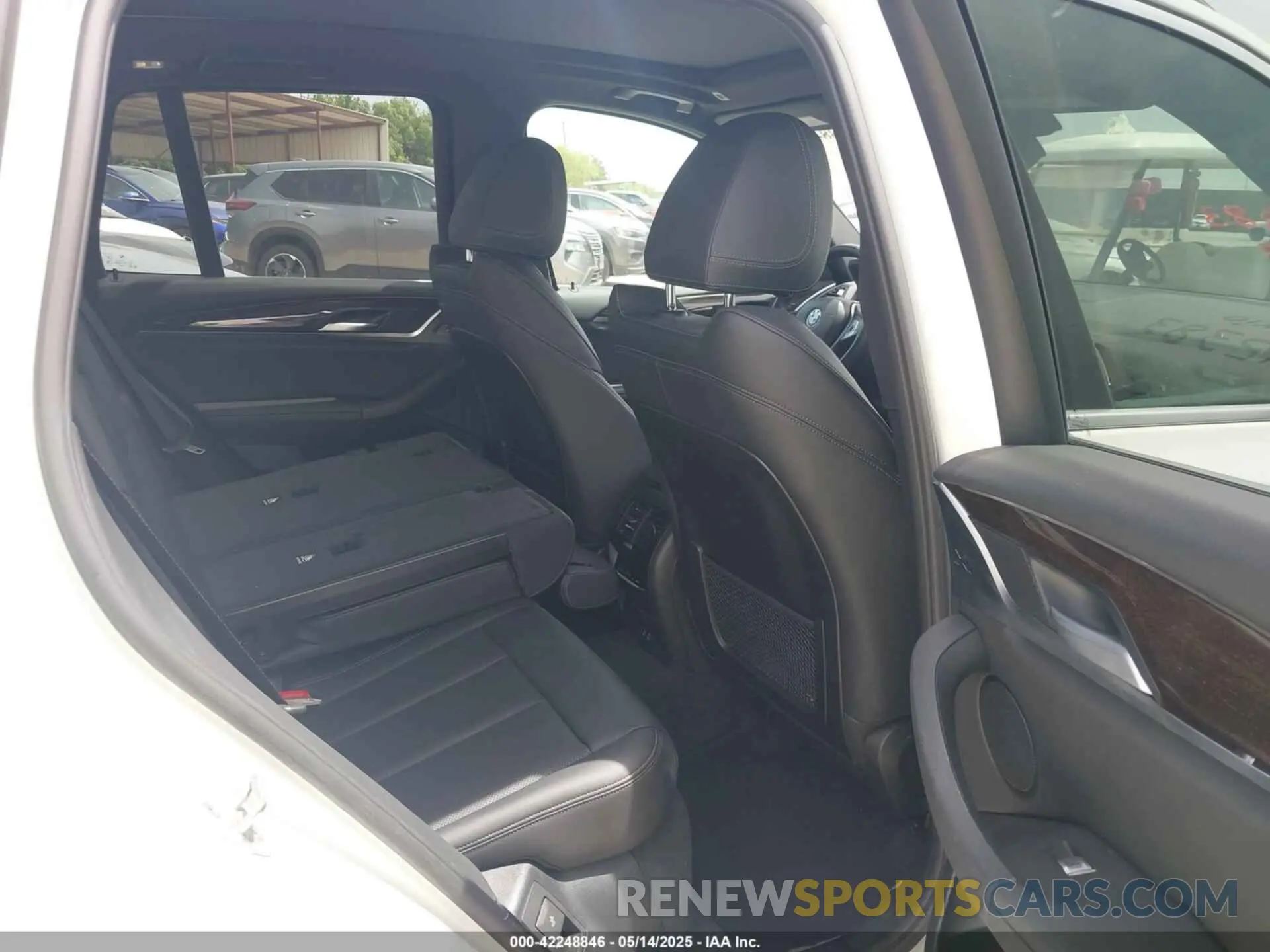 8 Фотография поврежденного автомобиля 5UX53DP06R9U21366 BMW X3 2024