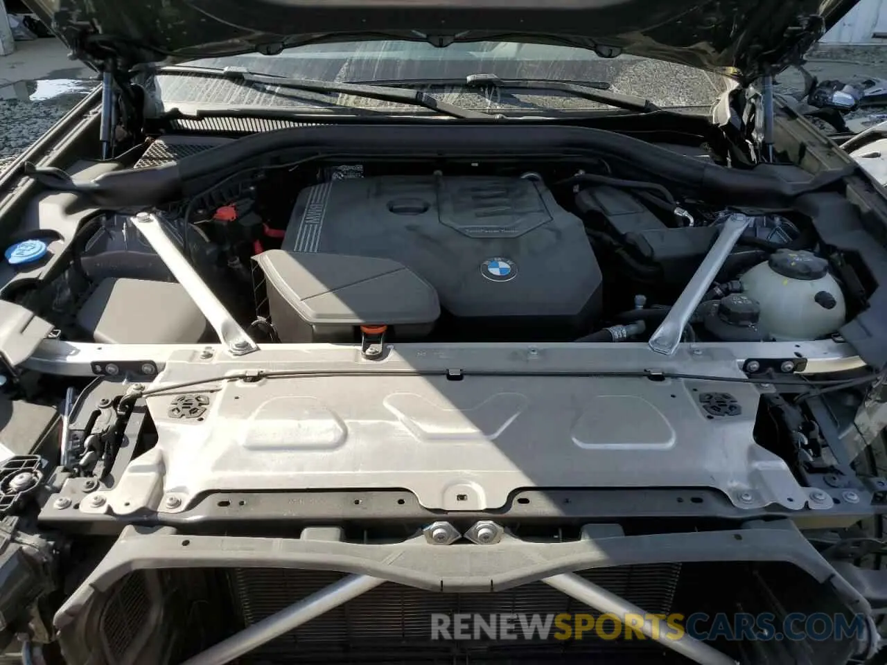 12 Photograph of a damaged car 5UX53DP07R9V73947 BMW X3 2024