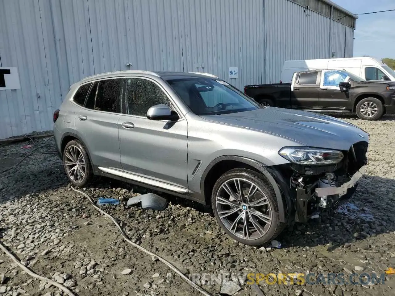 4 Photograph of a damaged car 5UX53DP07R9V73947 BMW X3 2024