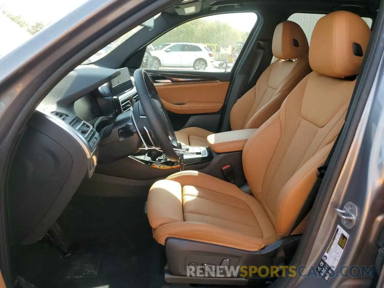 7 Photograph of a damaged car 5UX53DP07R9V73947 BMW X3 2024