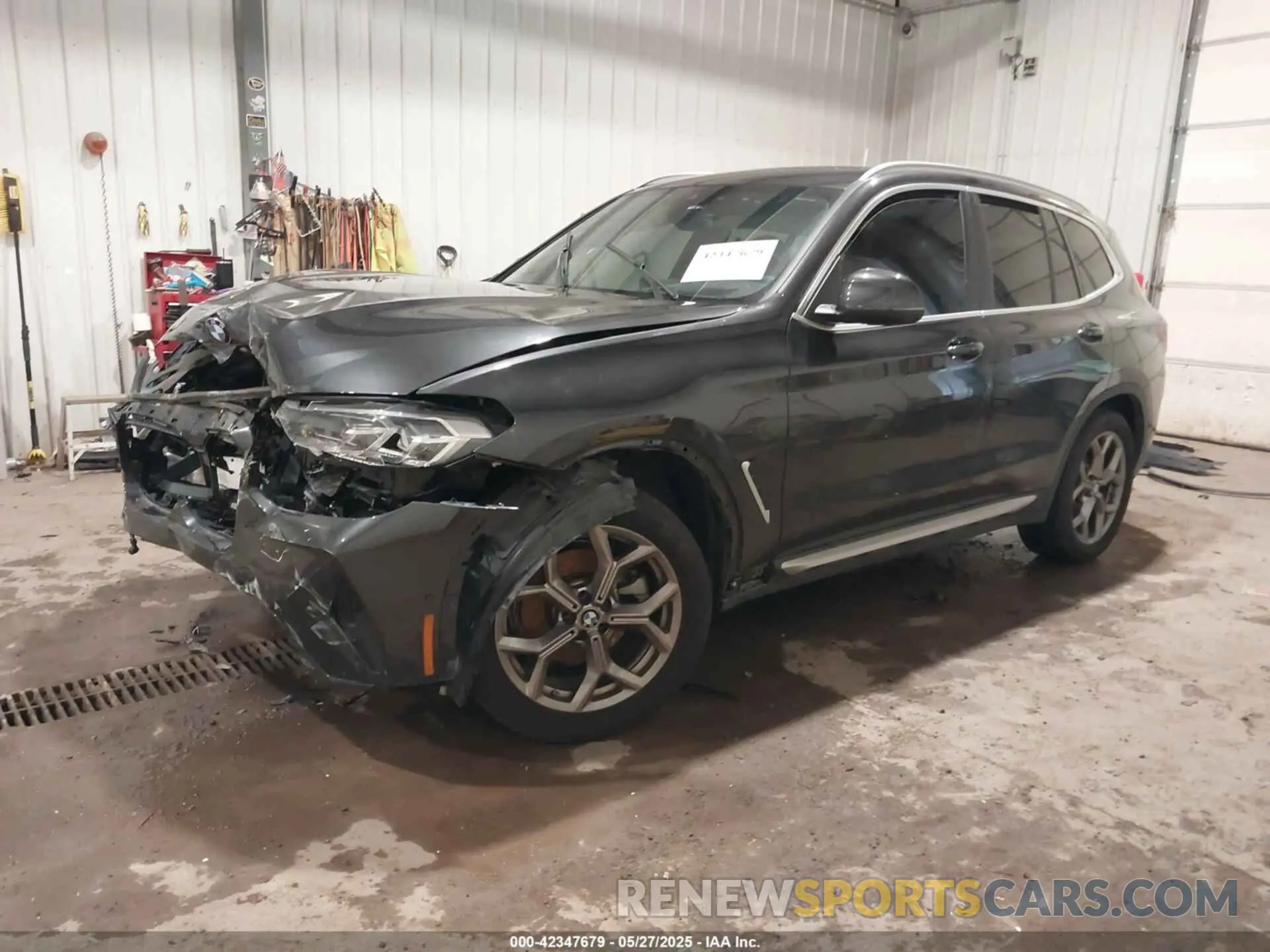 2 Photograph of a damaged car 5UX53DP09R9U57570 BMW X3 2024