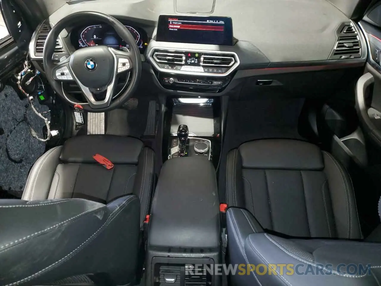8 Photograph of a damaged car 5UX53DP09R9V75408 BMW X3 2024