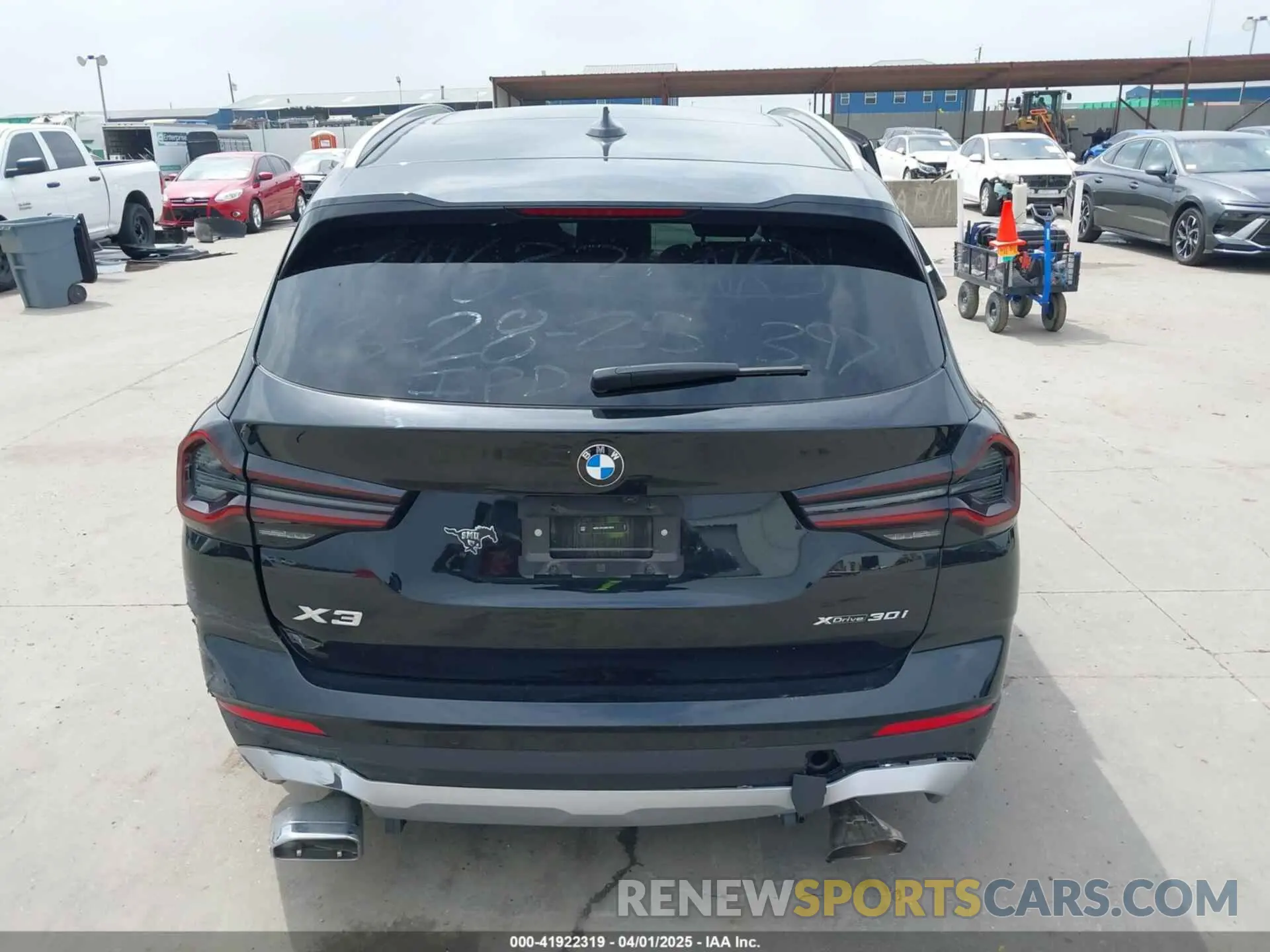 15 Фотография поврежденного автомобиля WBX57DP02RN276570 BMW X3 2024