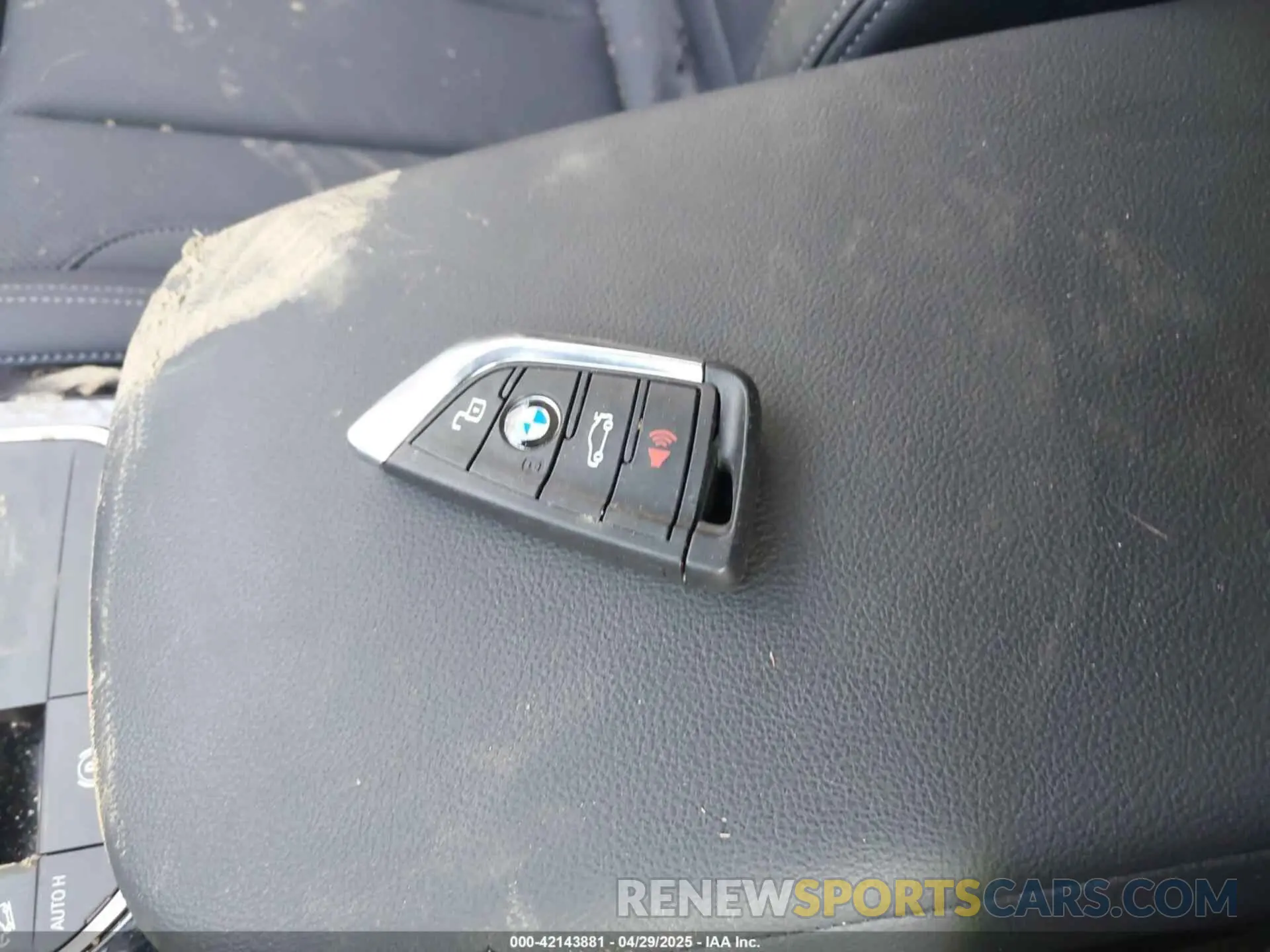 11 Фотография поврежденного автомобиля WBX57DP0XRN253280 BMW X3 2024