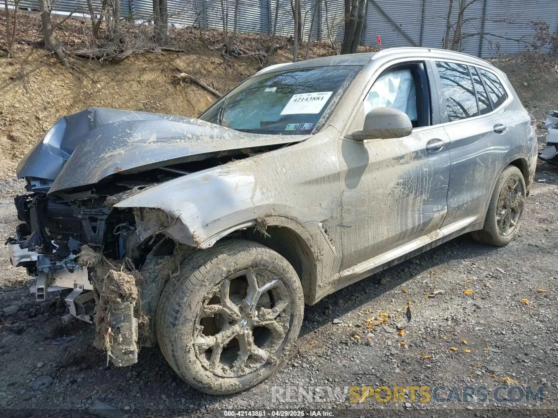 2 Фотография поврежденного автомобиля WBX57DP0XRN253280 BMW X3 2024