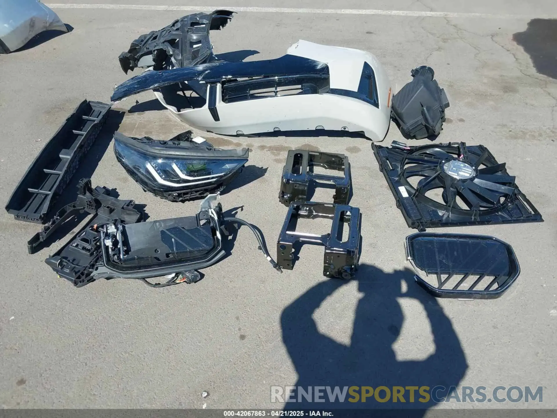 12 Photograph of a damaged car 5UX53GP05S9Z07061 BMW X3 2025