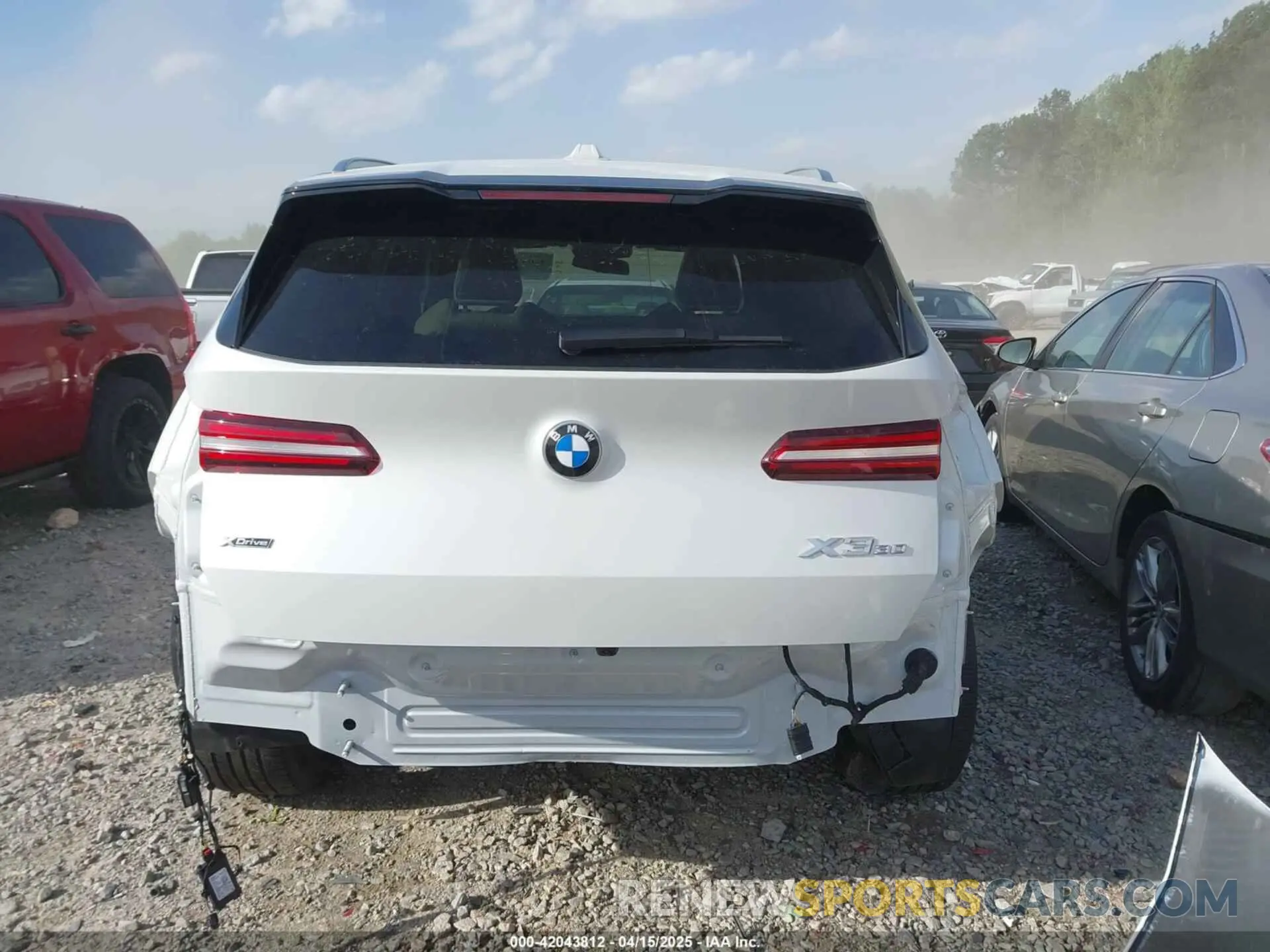 17 Фотография поврежденного автомобиля 5UX53GP09S9Y16374 BMW X3 2025