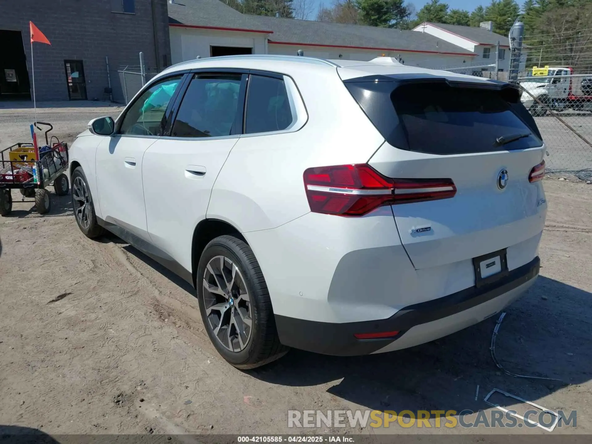 3 Photograph of a damaged car 5UX53GP0XS9012293 BMW X3 2025