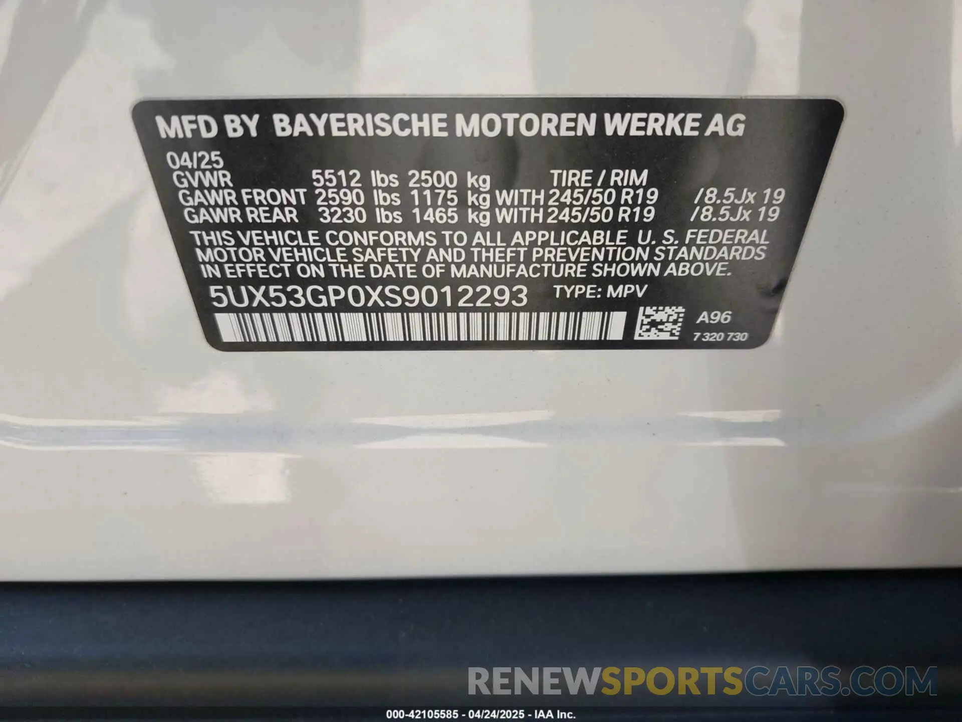 9 Photograph of a damaged car 5UX53GP0XS9012293 BMW X3 2025