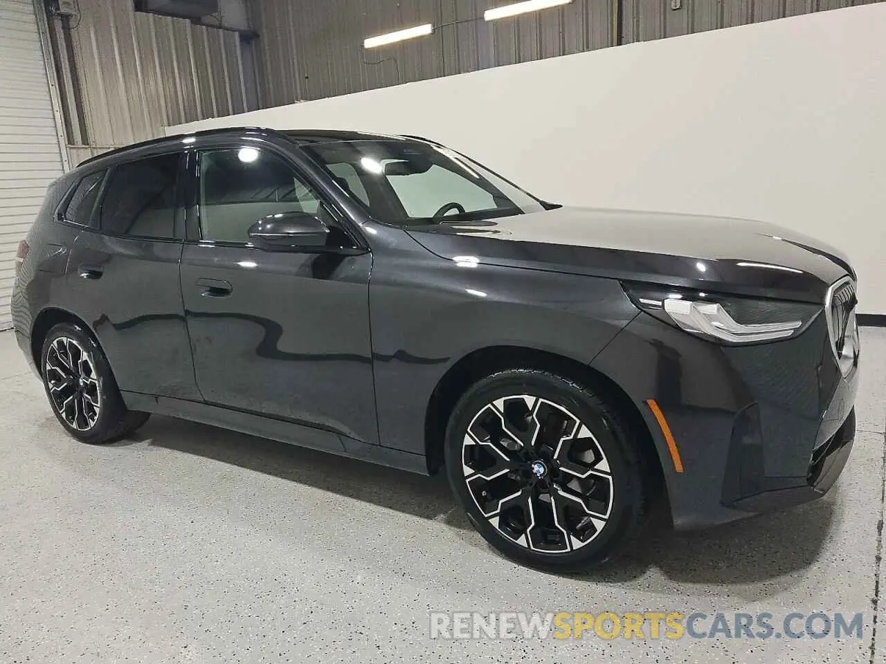 4 Photograph of a damaged car 5UX53GP05S9Y69055 BMW X3 30 XDRI 2025