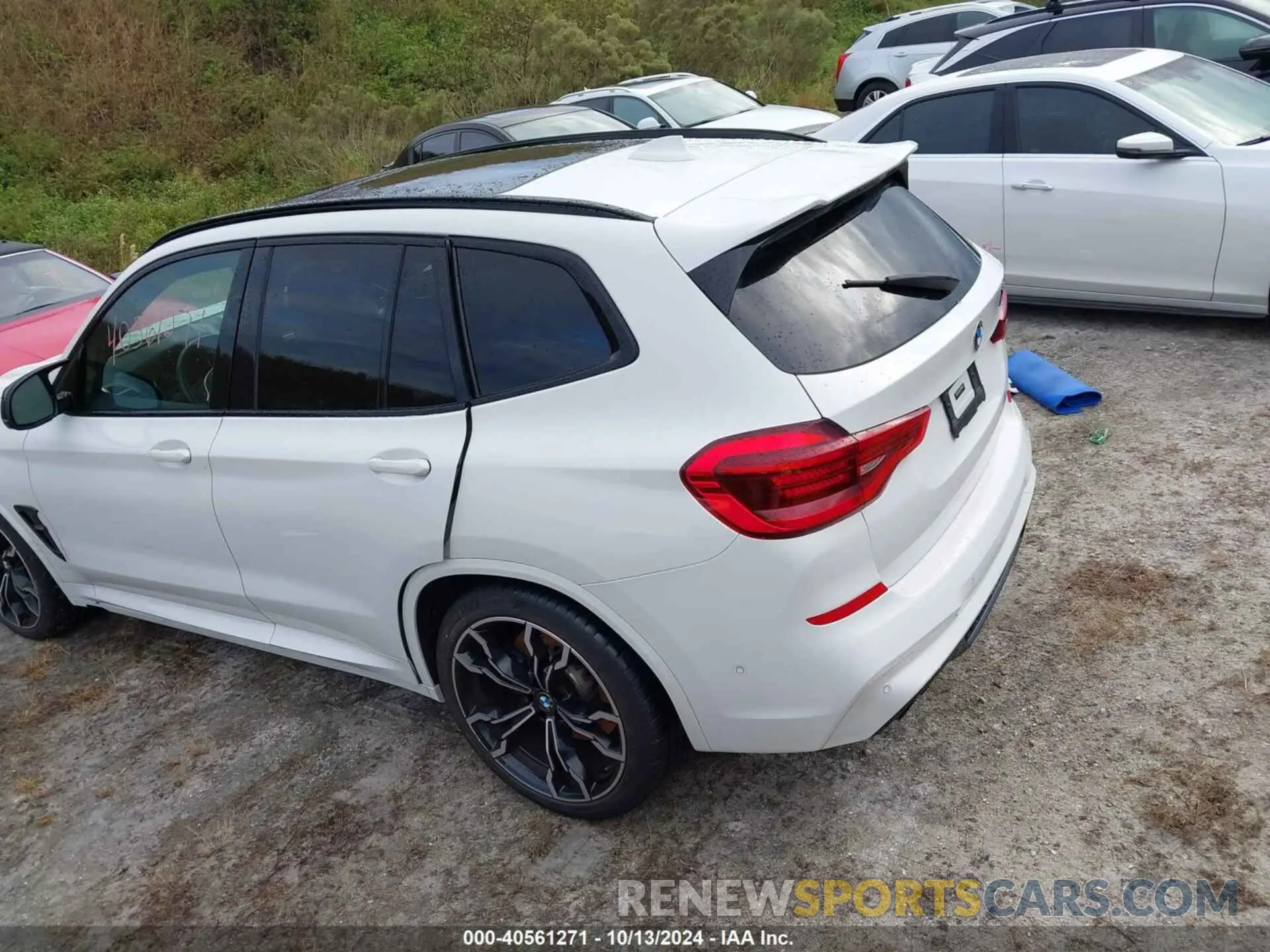 3 Photograph of a damaged car 5YMTS0C01LLT11157 BMW X3 M 2020