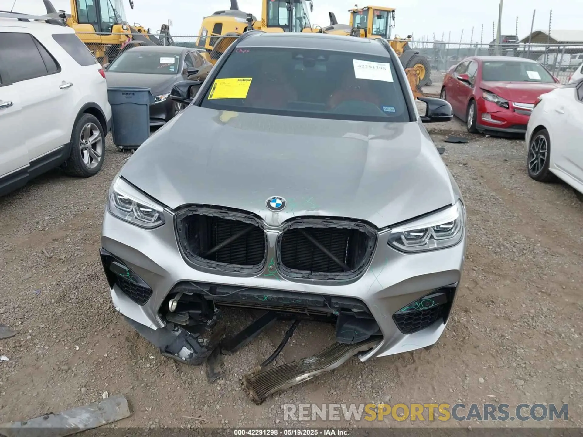 12 Photograph of a damaged car 5YMTS0C02LLT10003 BMW X3 M 2020