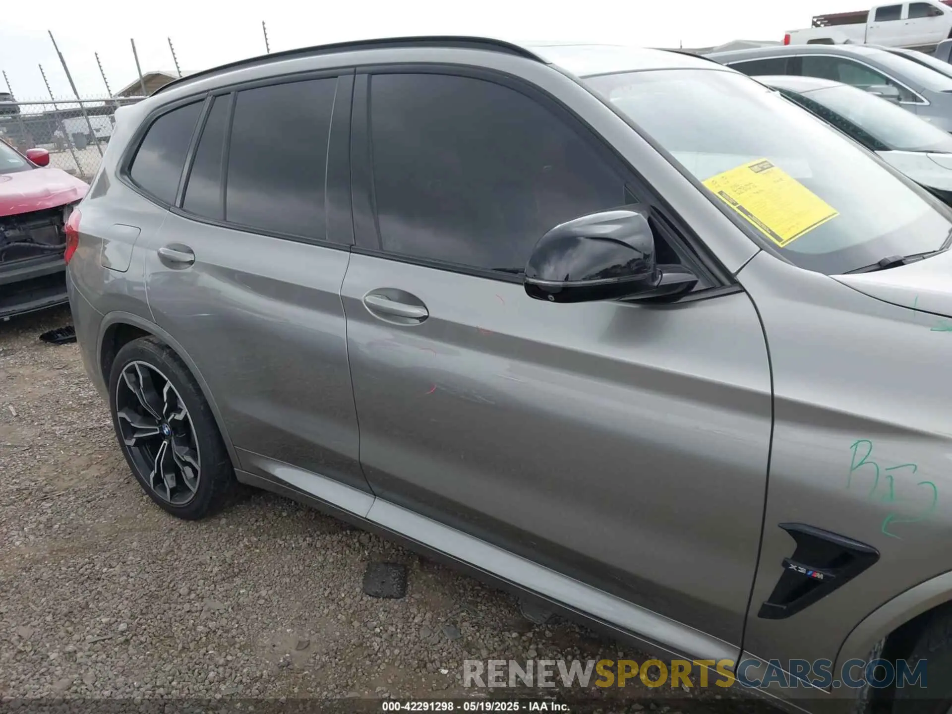 13 Photograph of a damaged car 5YMTS0C02LLT10003 BMW X3 M 2020