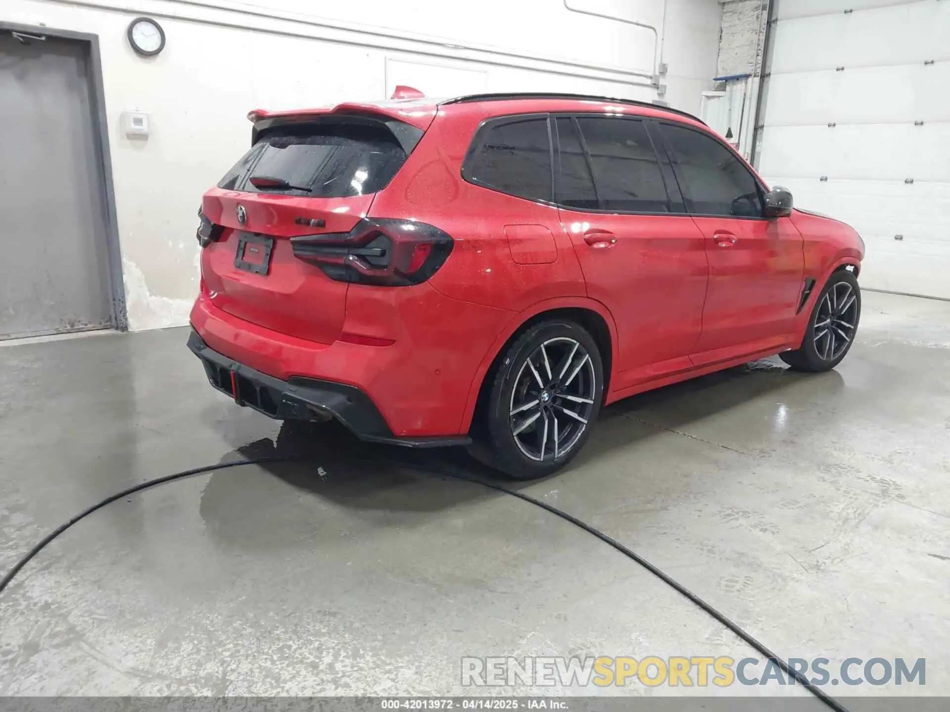 4 Photograph of a damaged car 5YMTS0C07L9B17054 BMW X3 M 2020