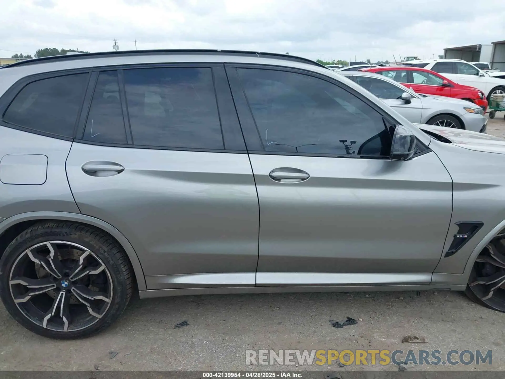 12 Фотография поврежденного автомобиля 5YMTS0C08L9B36986 BMW X3 M 2020