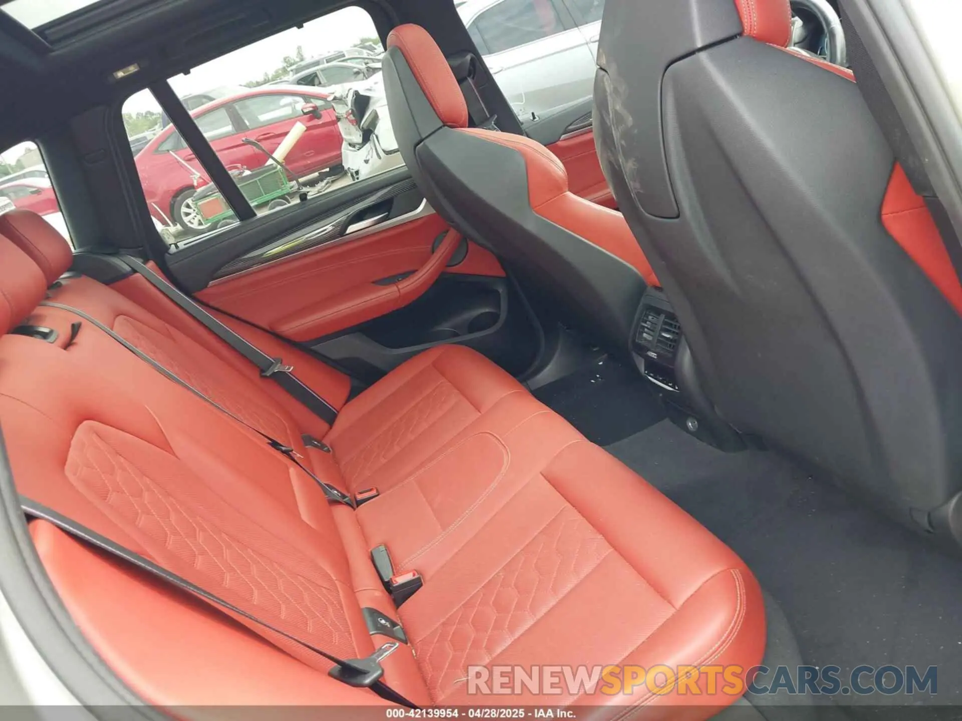 8 Фотография поврежденного автомобиля 5YMTS0C08L9B36986 BMW X3 M 2020