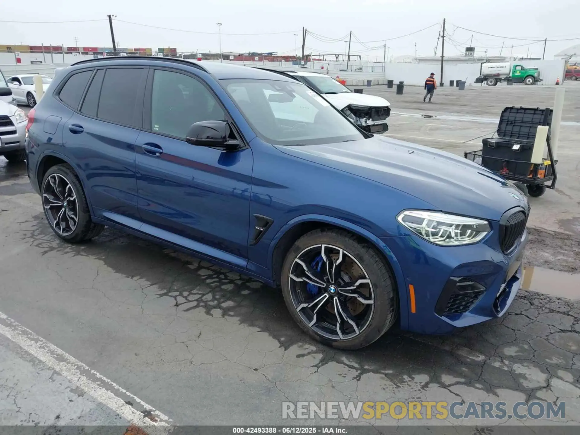 1 Photograph of a damaged car 5YMTS0C00M9F07799 BMW X3 M 2021