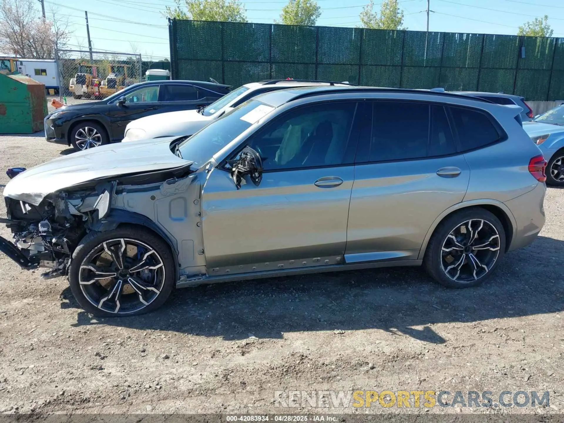14 Фотография поврежденного автомобиля 5YMTS0C05M9H17198 BMW X3 M 2021