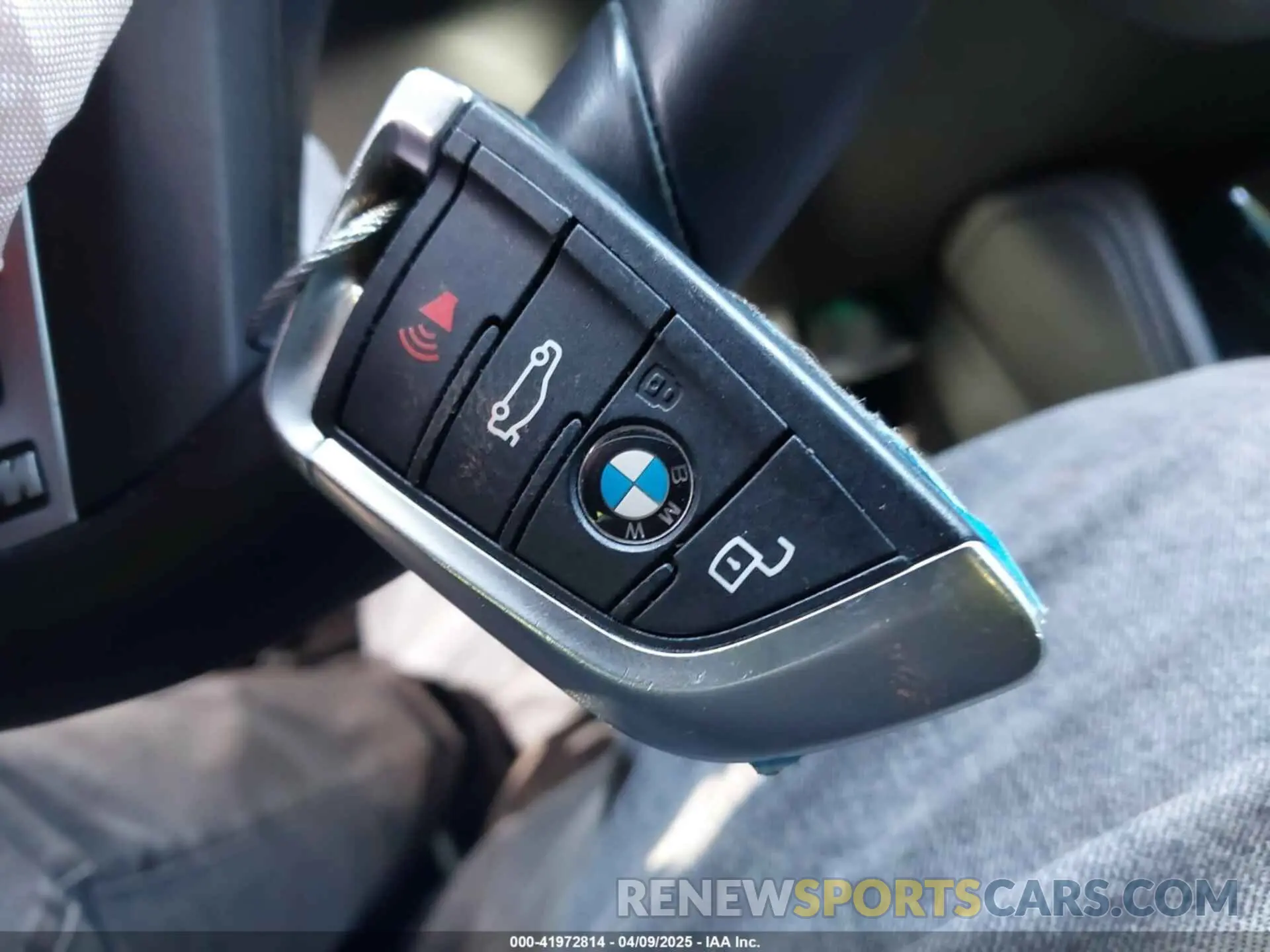 11 Photograph of a damaged car 5YM13EC03N9L12165 BMW X3 M 2022
