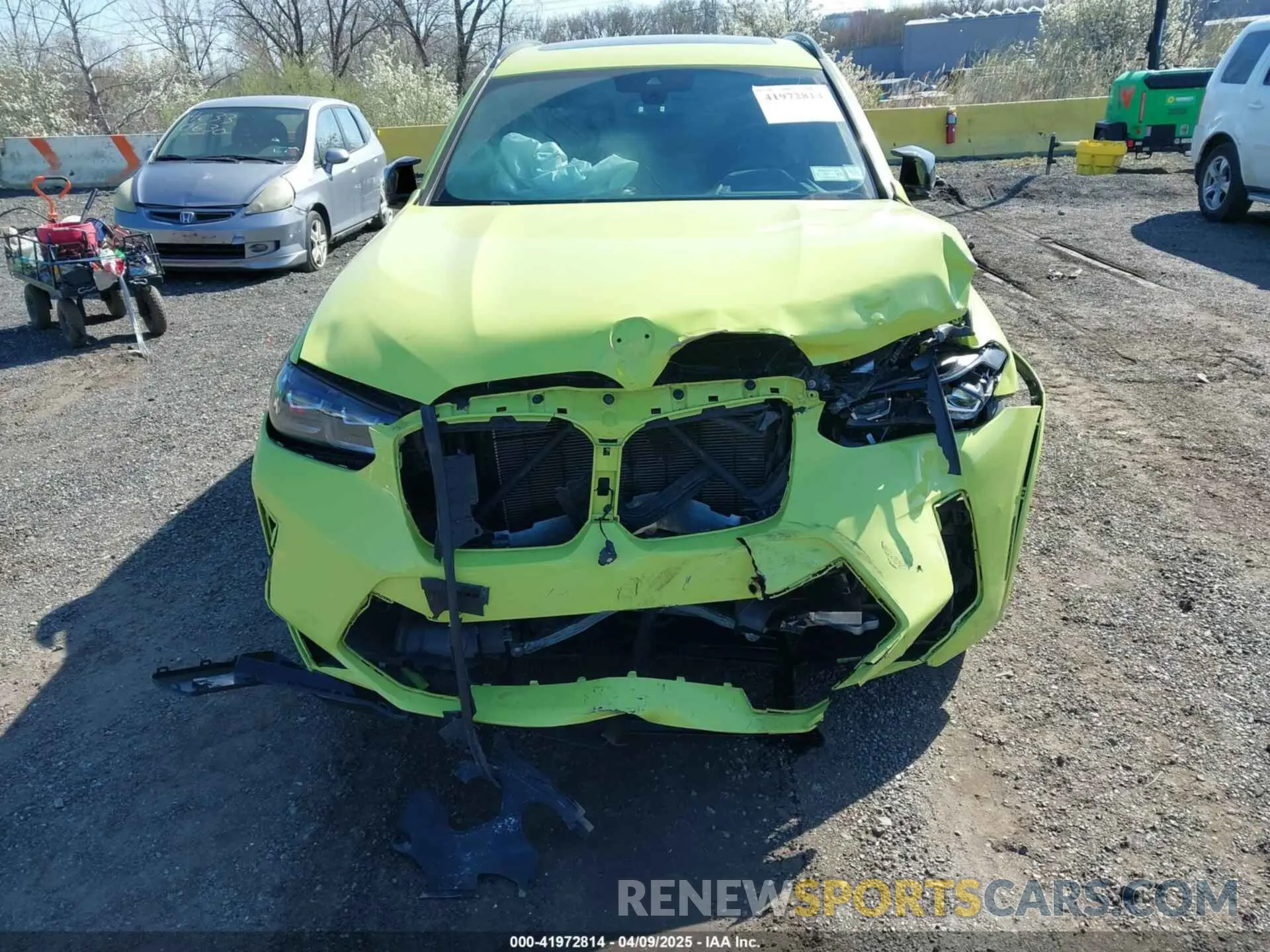 6 Photograph of a damaged car 5YM13EC03N9L12165 BMW X3 M 2022