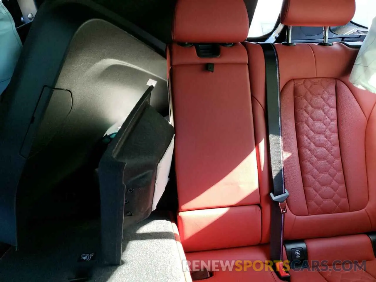 10 Фотография поврежденного автомобиля 5YM13EC04N9J81389 BMW X3 M 2022