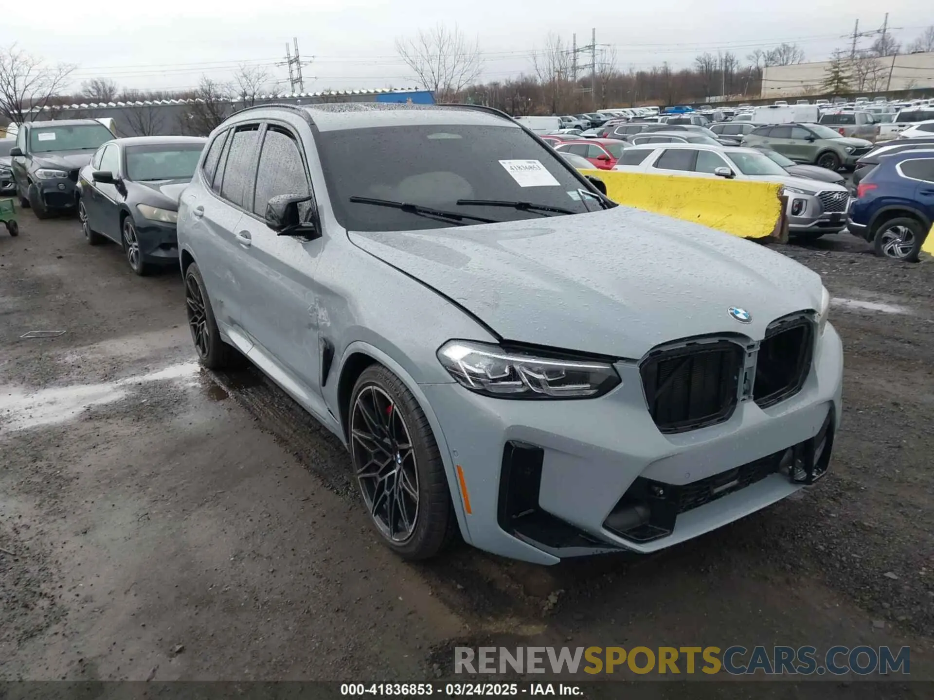 1 Фотография поврежденного автомобиля 5YM13EC00R9W09223 BMW X3 M 2024